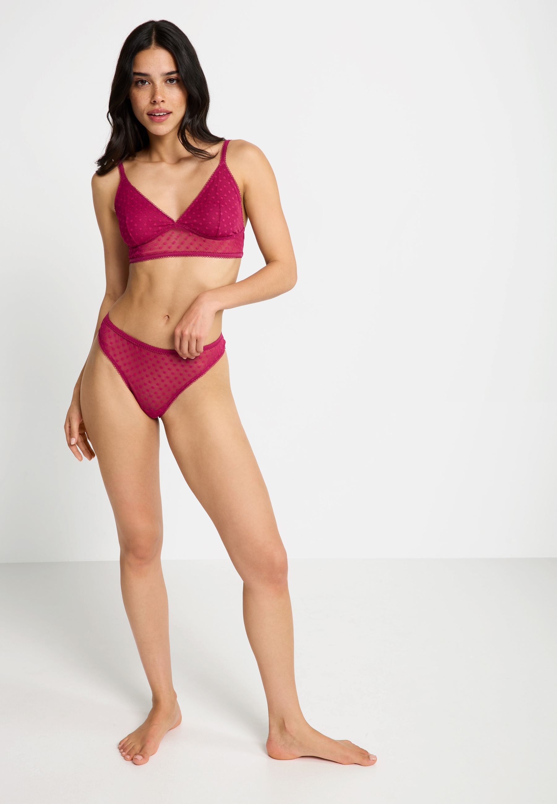 LSCN by LASCANA String, aus leicht transparentem Herzchen-Mesh