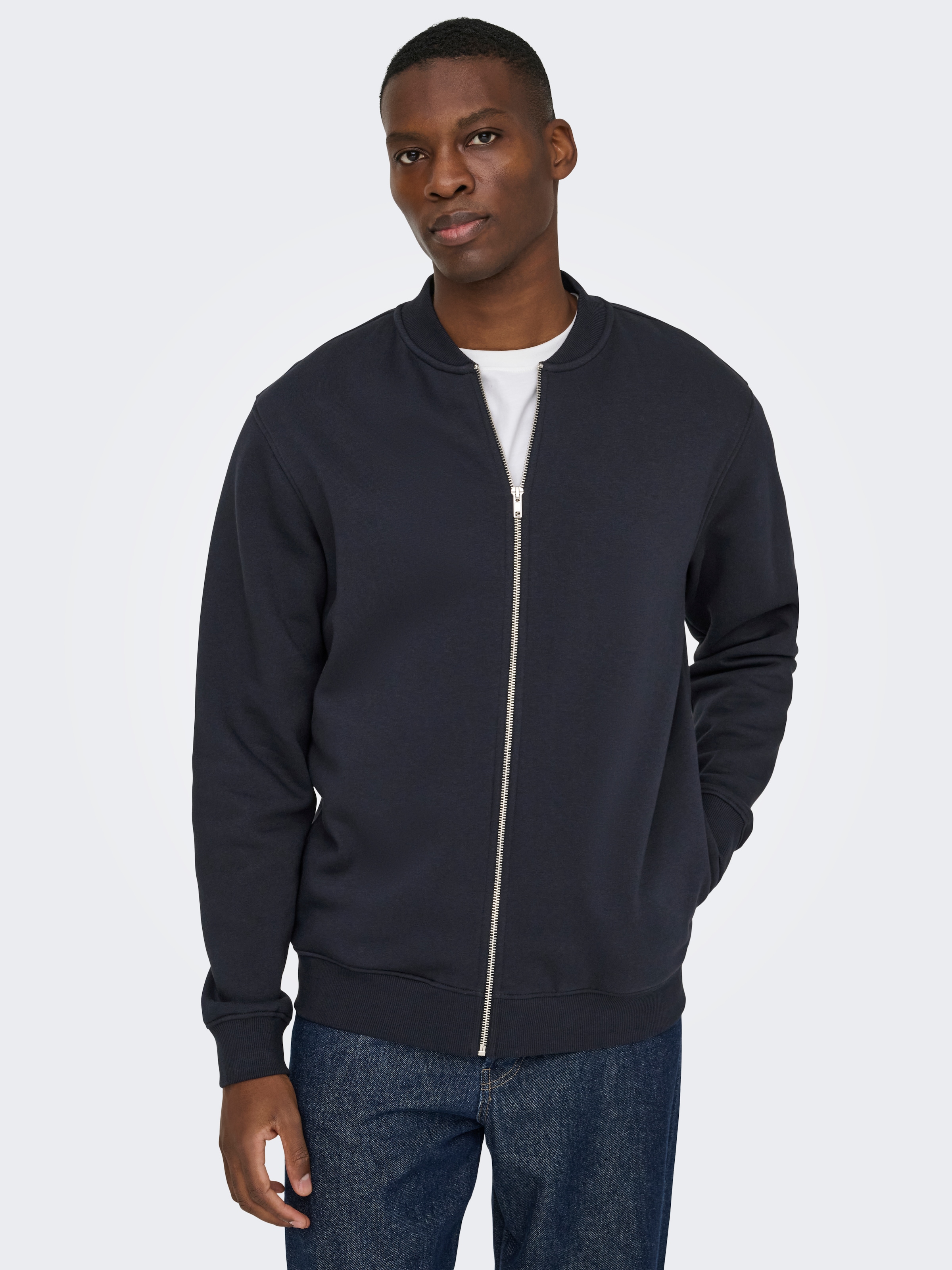Image of ONLY & SONS Sweatjacke "ONSCERES REG ZIP BOMBER JCK NOOS" Baumwollmischung, regular fit