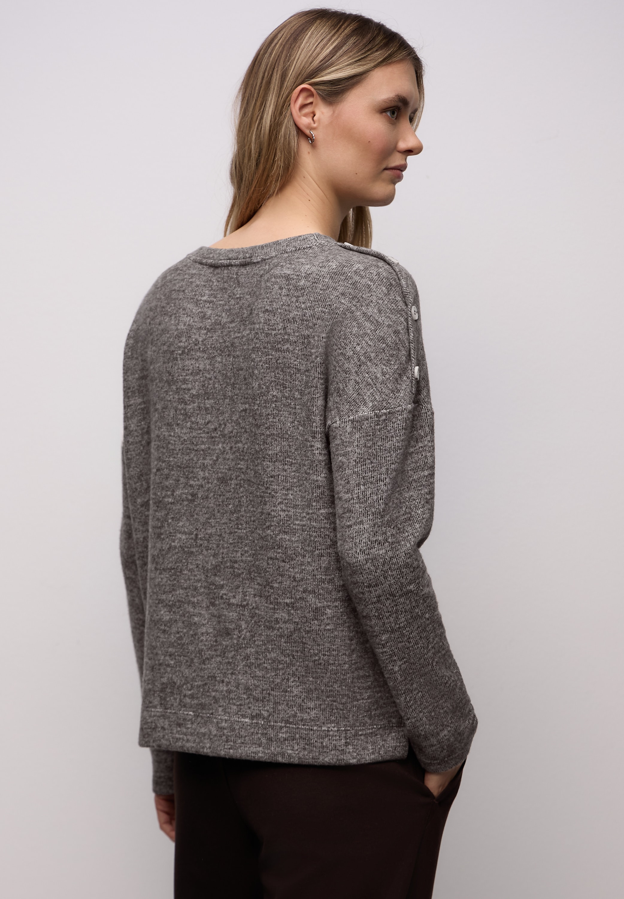 STREET ONE Strickpullover Knopfdetail an den Schultern und im Melange-Look