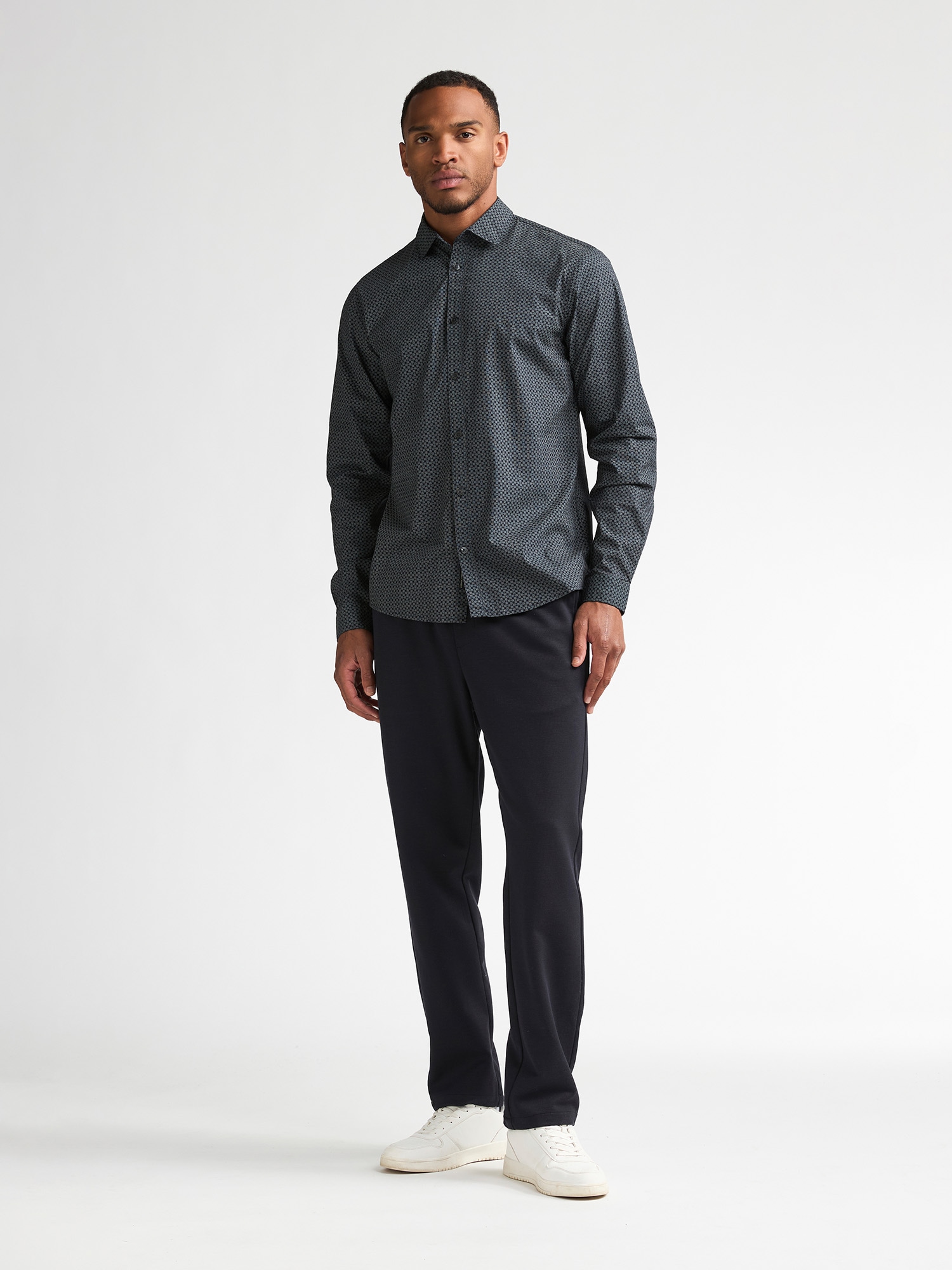 Petrol Industries Chemise à manches longues motif minimaliste, coupe étroite
