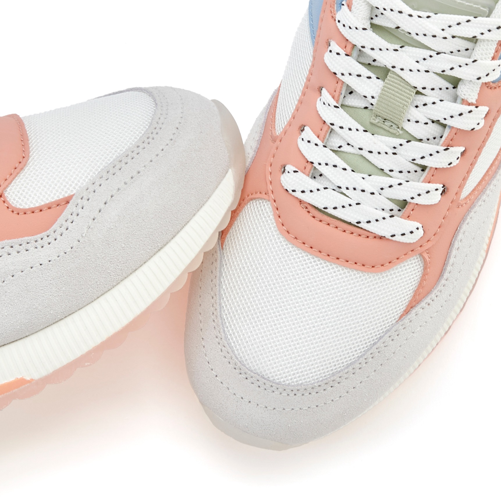 LASCANA Sneaker »Schnürschuh, Halbschuh, Freizeitschuh«, mit Lederanteil in mehrfarbiger Optik