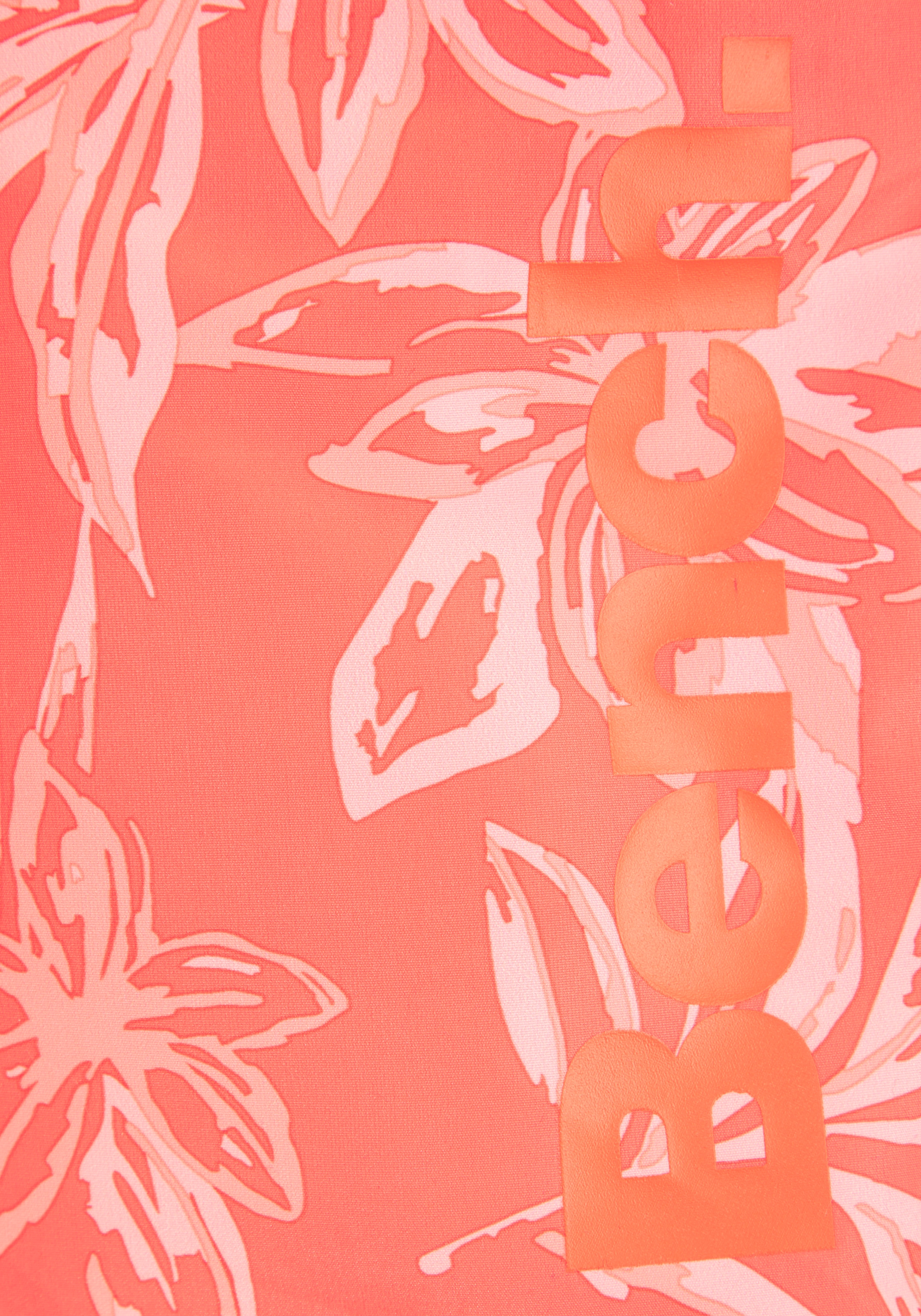 Bench. Badeshorts mit modernem Hawaii-Print