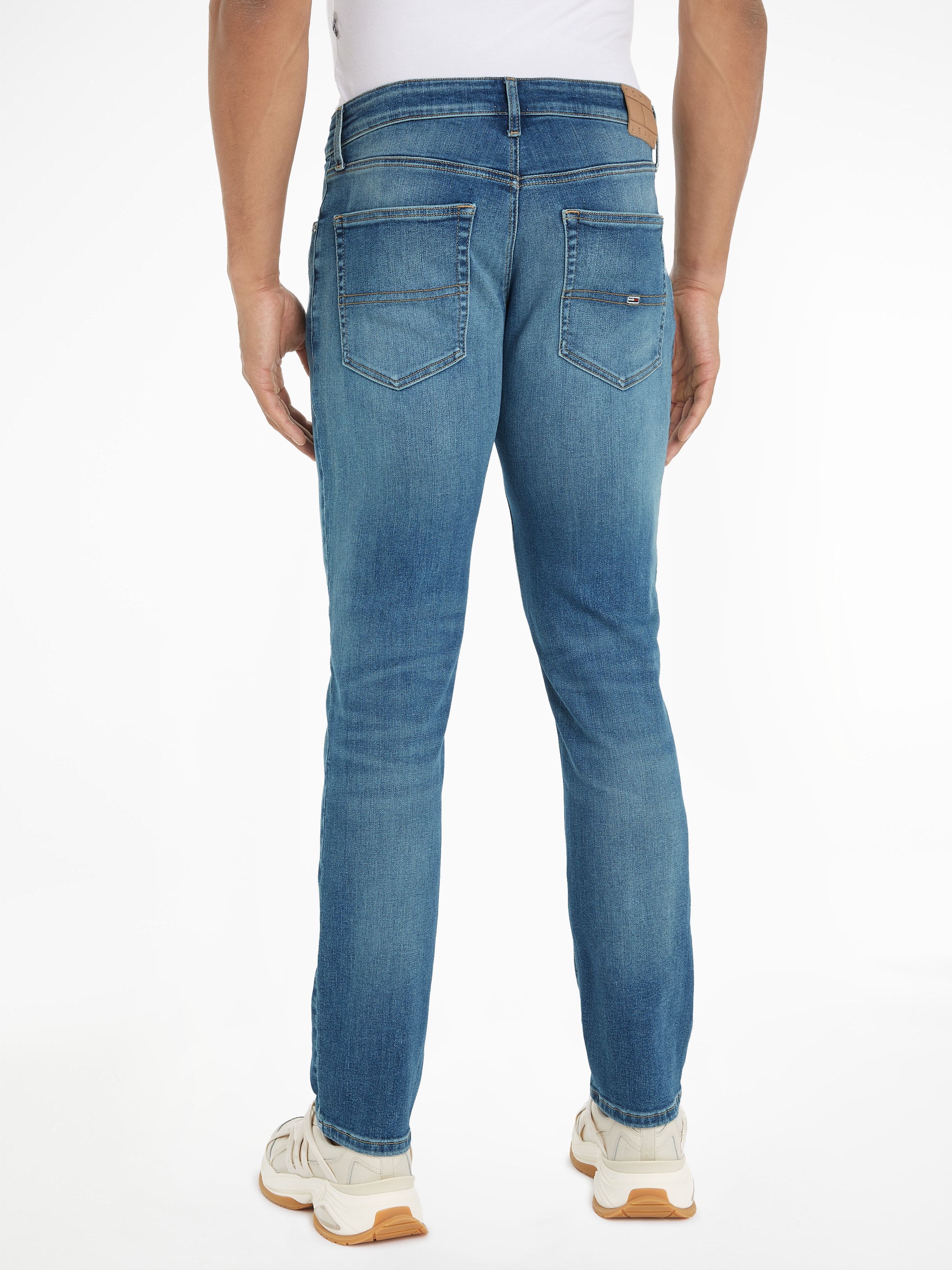 Tommy Jeans Slim-fit-Jeans »SCANTON SLIM«, mit Logoprägung