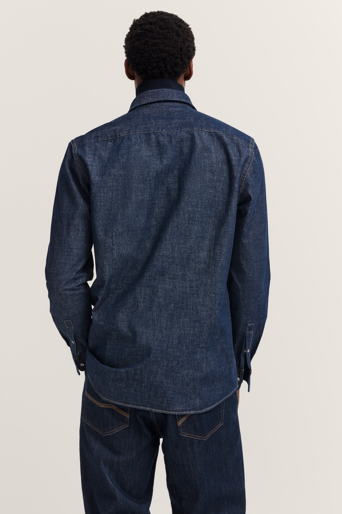 bugatti Chemise en jean »Druckknöpfe« im Modern Fit mit Kent-Kragen und aus Baumwolle