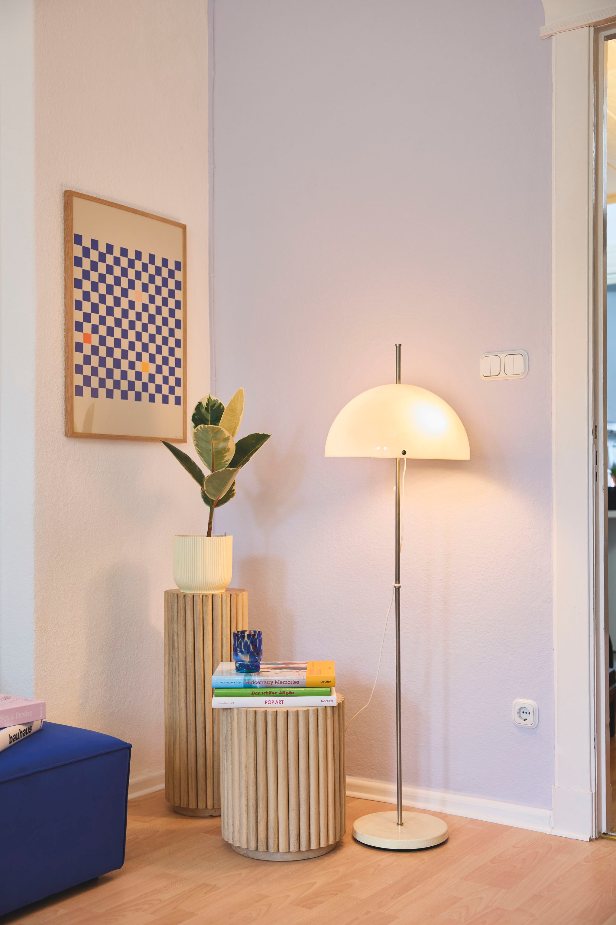 SIT Tabouret à fleurs »Fargo aus Mangoholz mit Lamellendesign im Ribbed-Look« Design extravaguant à lamelles effet nervuré haut de gamme