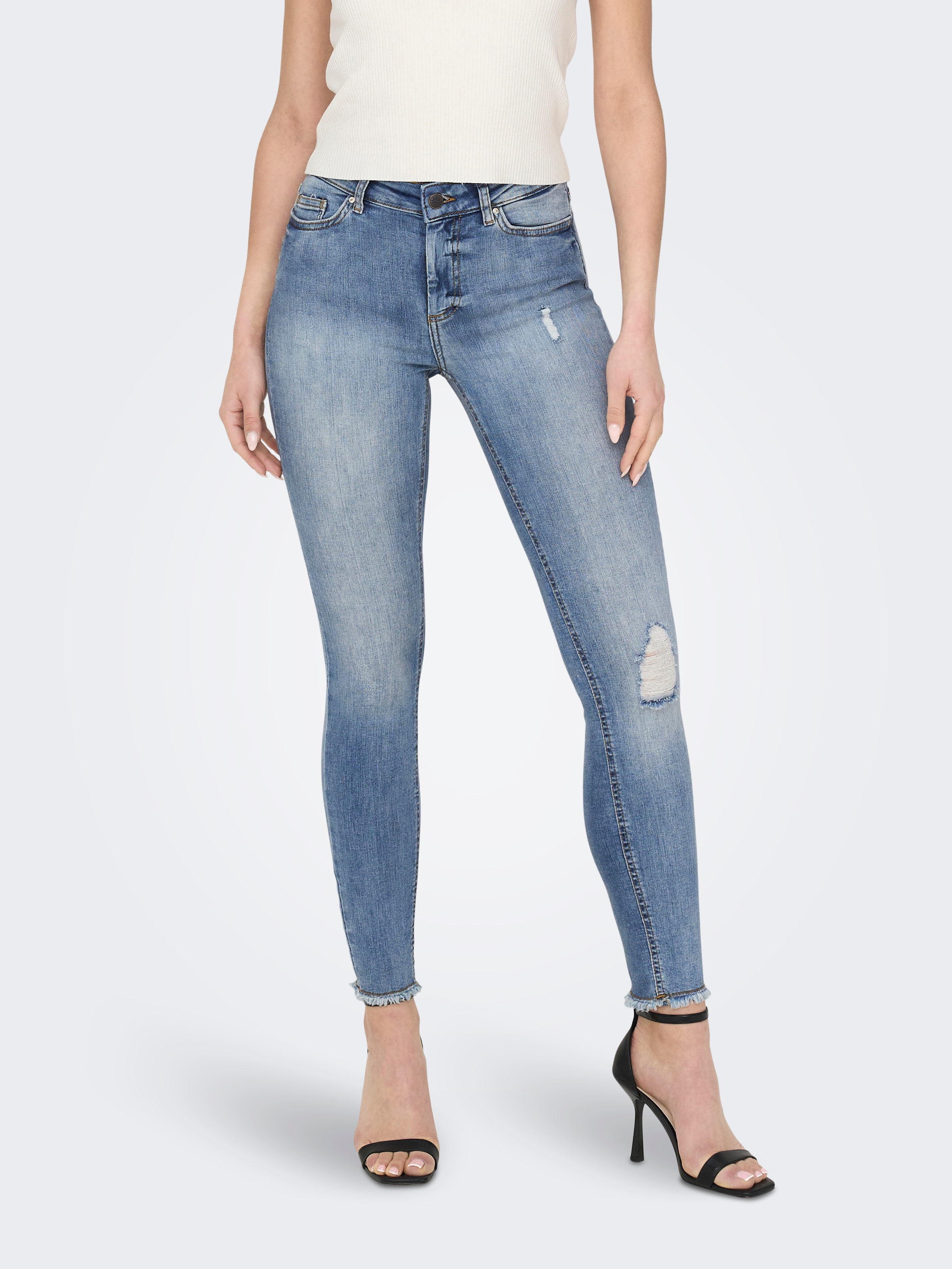 Image of ONLY Ankle-Jeans "ONLBLUSH – Ankle-Jeans mit Destroyed Look für trendige Outfits" Abriebeffekte, modisch, skinny fit, Rundhals, regular fit