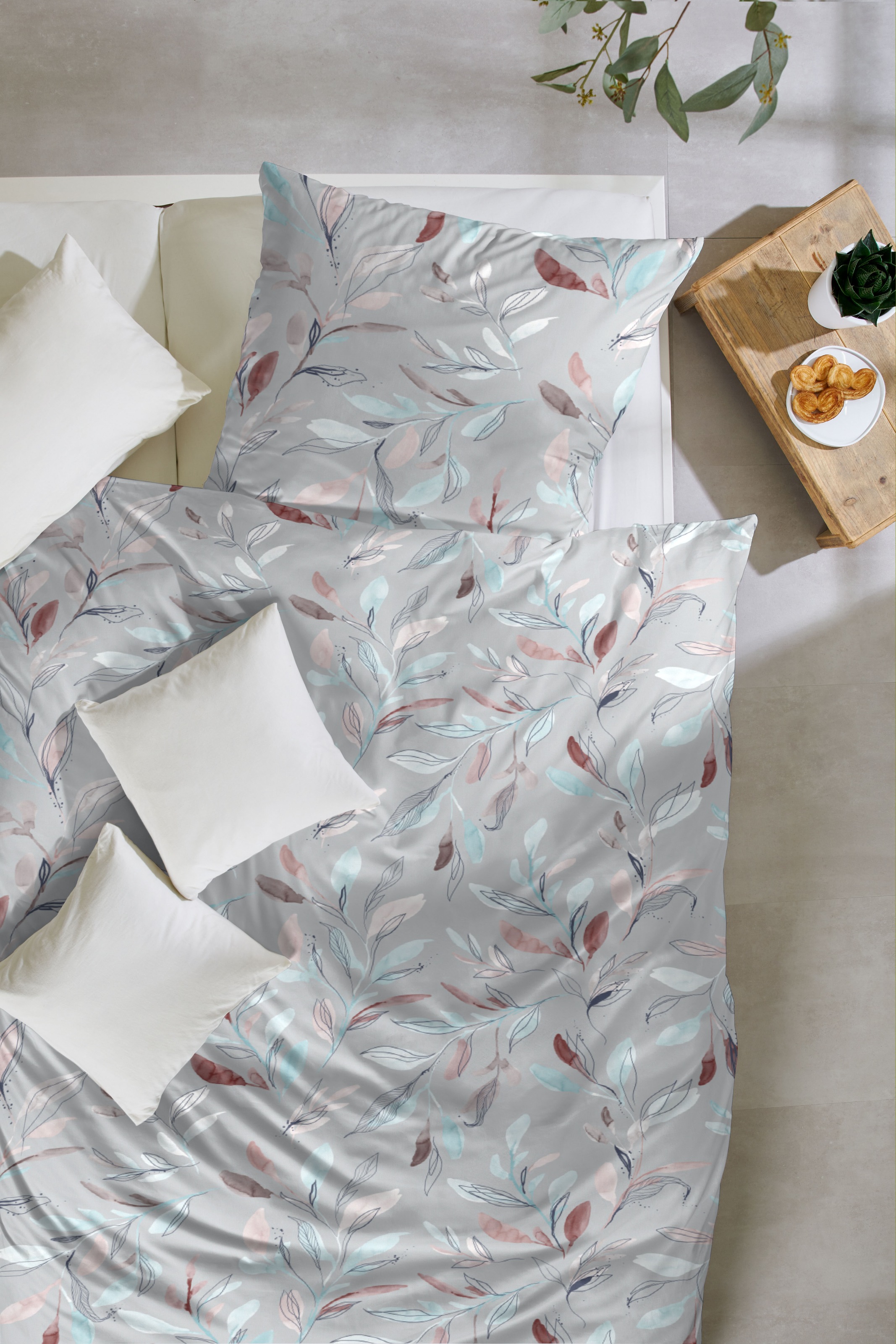 Primera Bettwäsche "Edelflanell Bettwäsche "Leavery"" 2 Stk. Mit abstrakt-floralen Motiven
