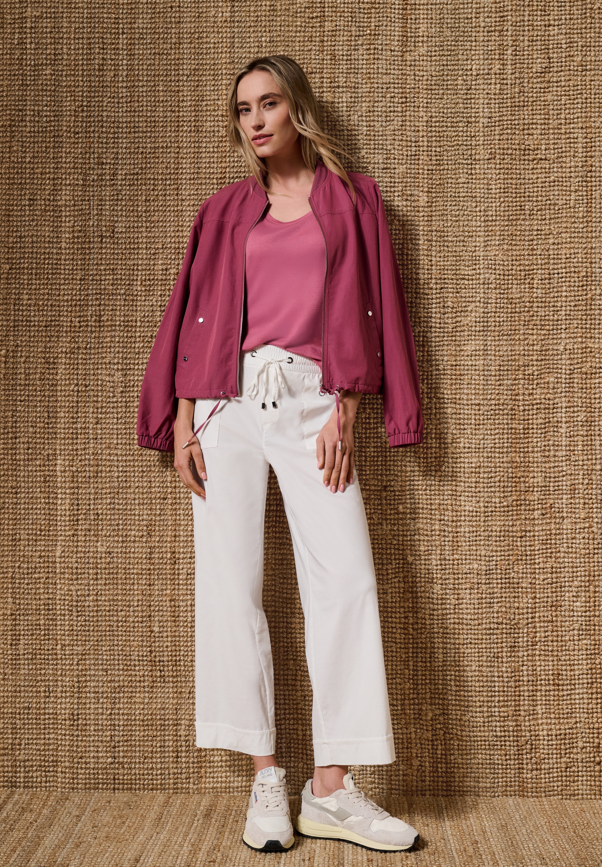 STREET ONE Shirttop Sommertop mit V-Neck und Knopfdetail