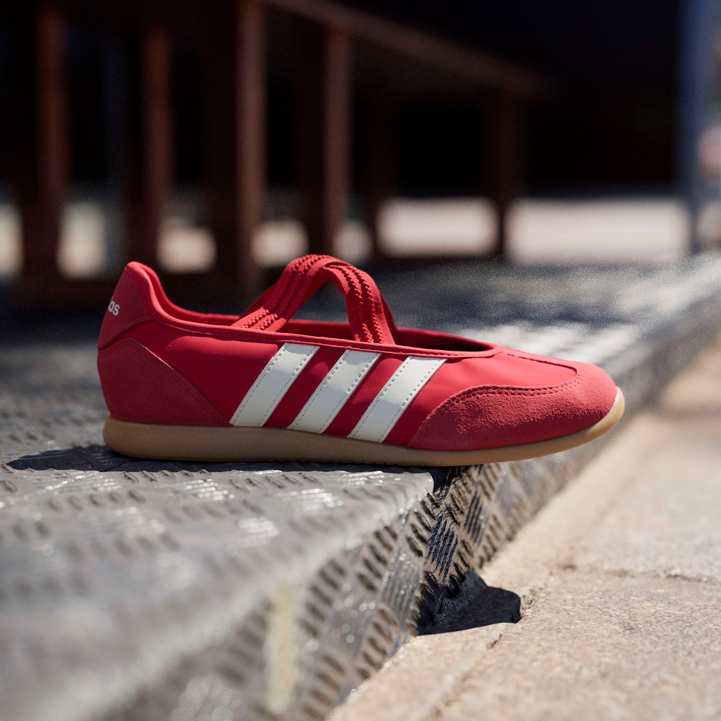 adidas Sportswear Ballerines Sneaker »BARREDA MARY JANE«  Design sur les traces de l'adidas Samba Mary Jane