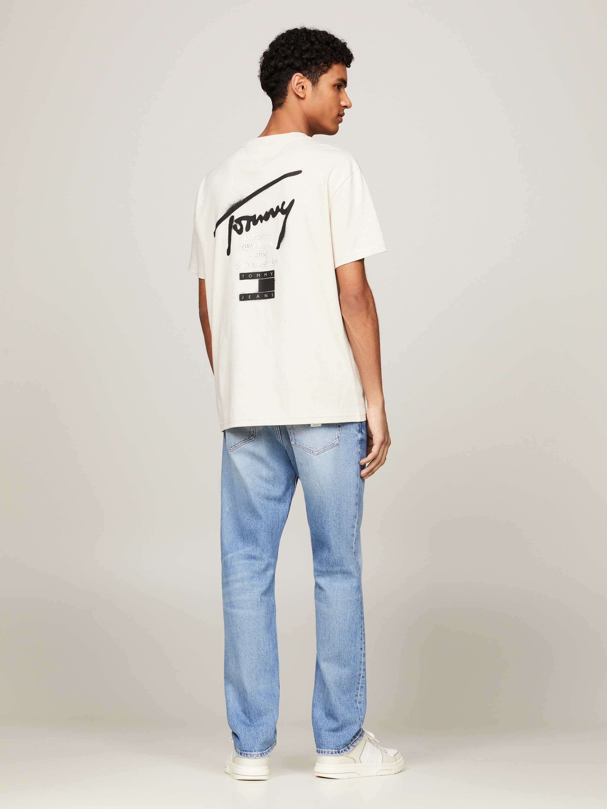 Tommy Jeans T-Shirt »TJM REG GRAFFITI SIG TEE EXT«, mit Logoschriftzug