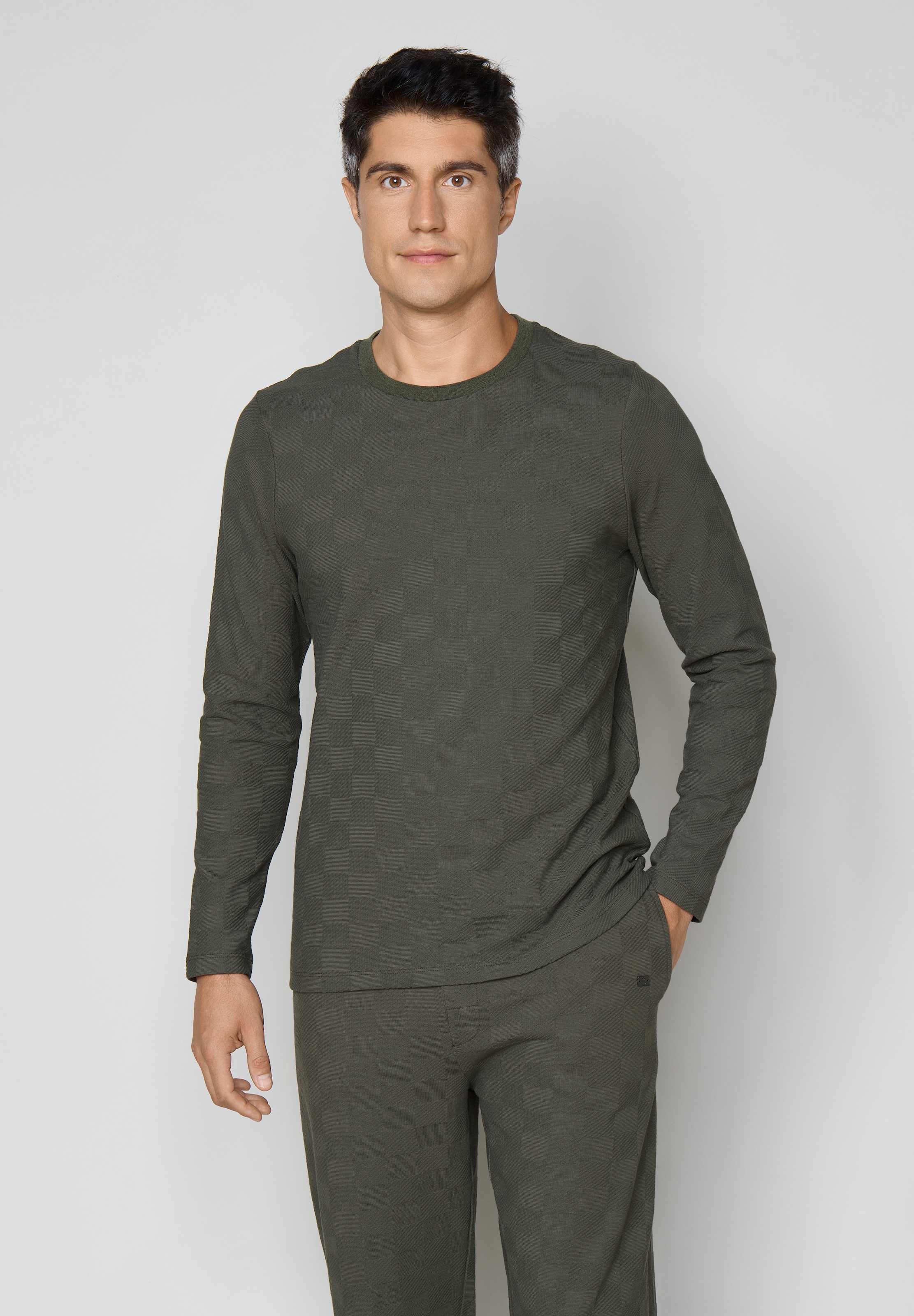 Image of JOOP Langarmshirt bequeme Passform, mit Langarm, für Zuhause und unterwegs, aus Jersey