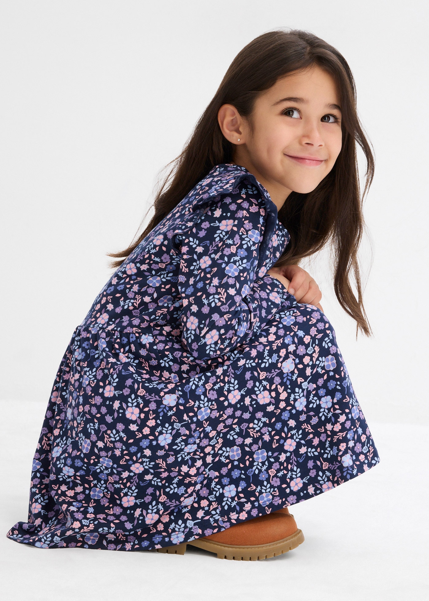 bonprix Robe en jersey aus reiner Baumwolle, mit Blümchenmuster, mit langem Arm