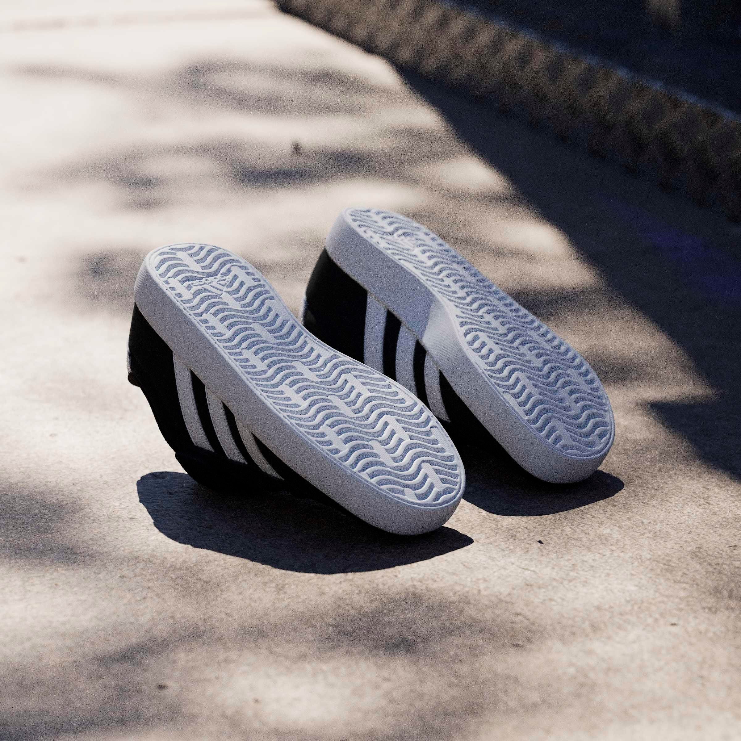 adidas Sportswear Sneaker »VL COURT 3.0«  inspiriert vom Design des adidas samba