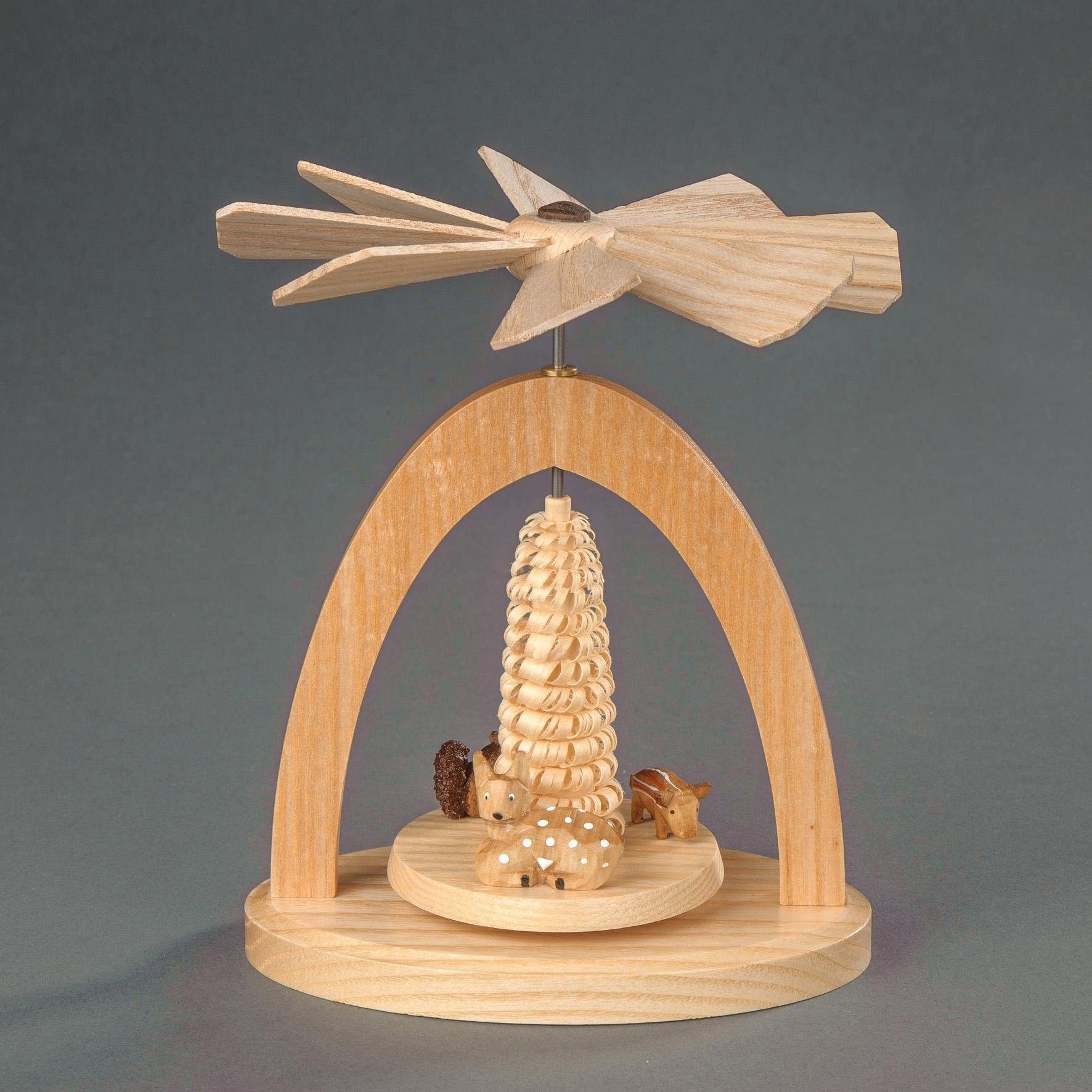 Image of Albin Preissler Weihnachtspyramide »Wärmespiel - Kitz, Frischling und Eichhörnchen« bei Ackermann Versand Schweiz