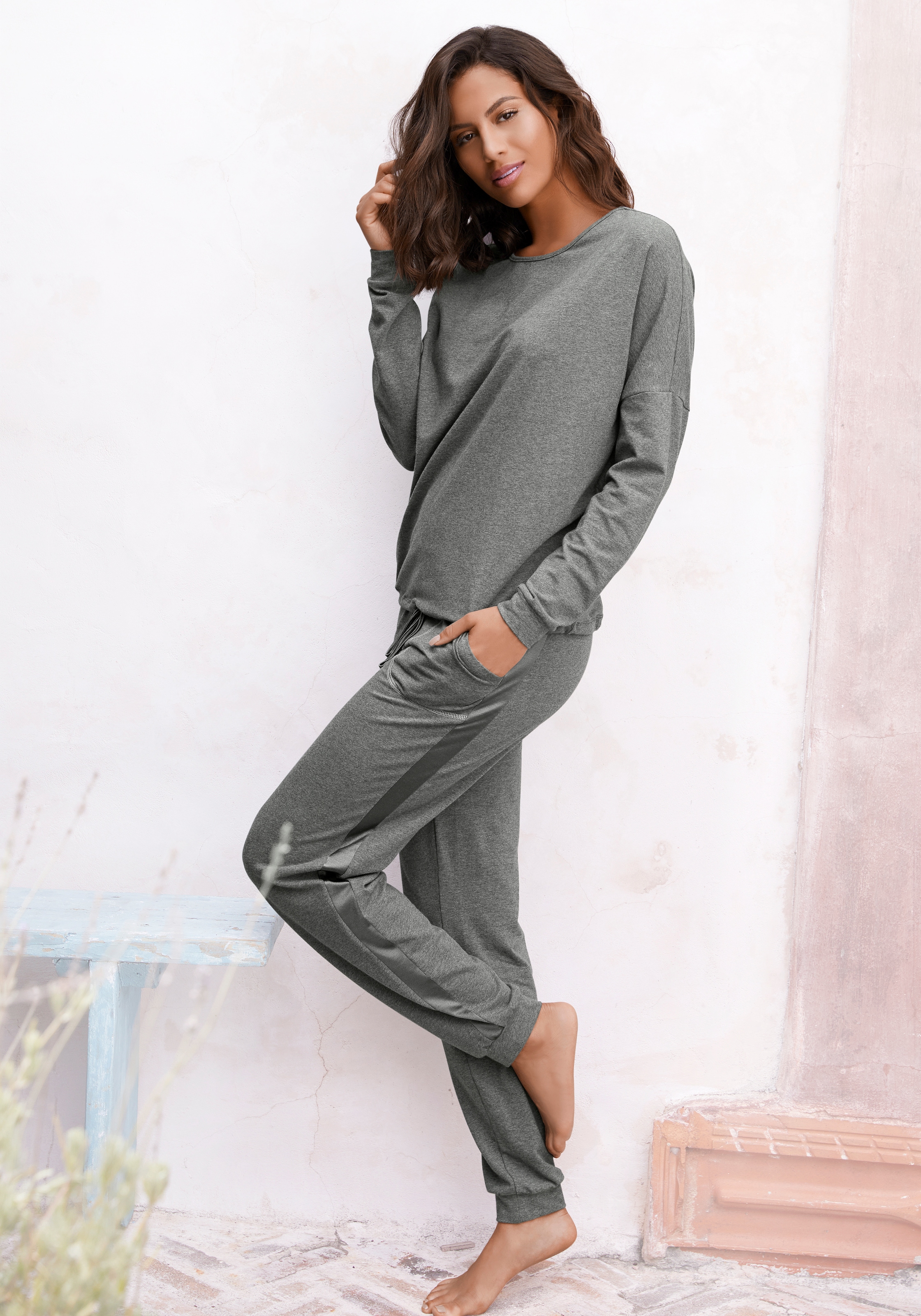 Image of Vivance Dreams Pyjama Set, 2 tlg. mit aufgesetzten Seitenstreifen
