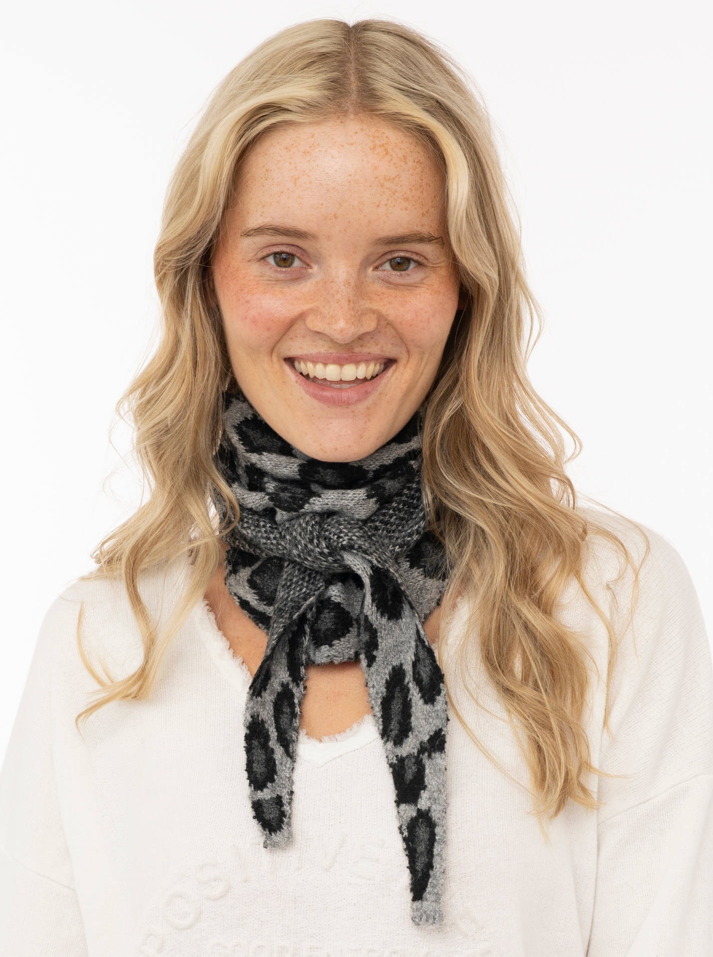 Image of Zwillingsherz Dreieckstuch "Wollmix Mini "Leo"" Animal-Print, mit Wolle, kleine Dreiecksform