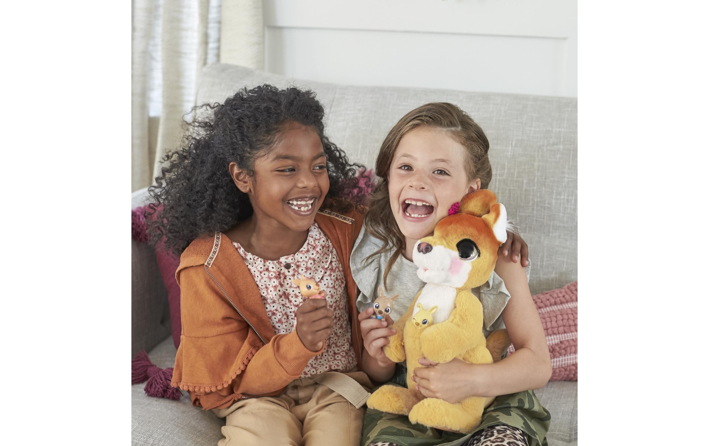 furReal Plüschfigur »Mama Josie, das Känguru 38 cm«