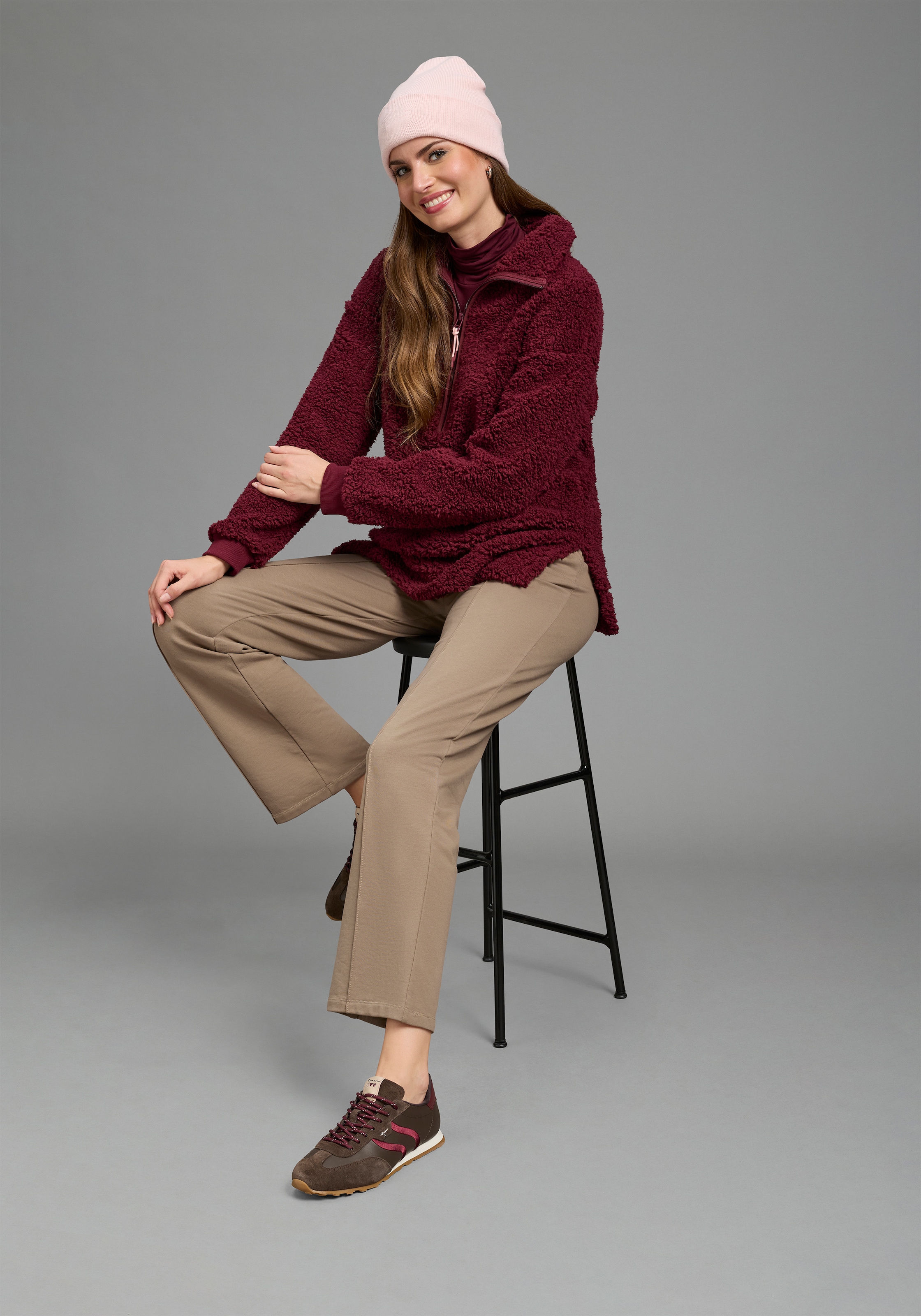 Laura Scott Fleecepullover, 1 aus kuscheligem Teddyfleece mit Troyerkragen und Reissverschluss
