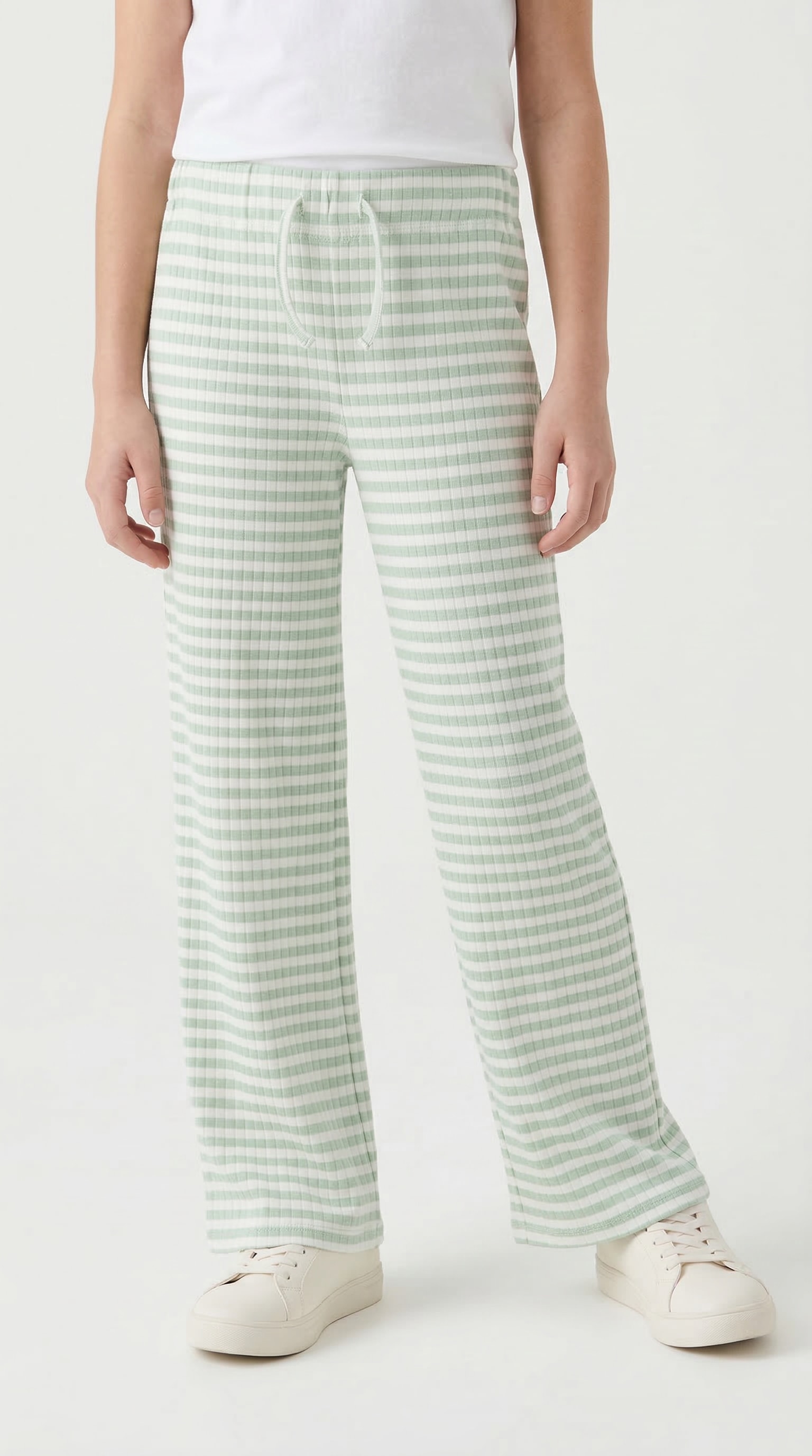 Name It Pantalon en jersey »NKFSURAJA STRAIGHT PANT NOOS«