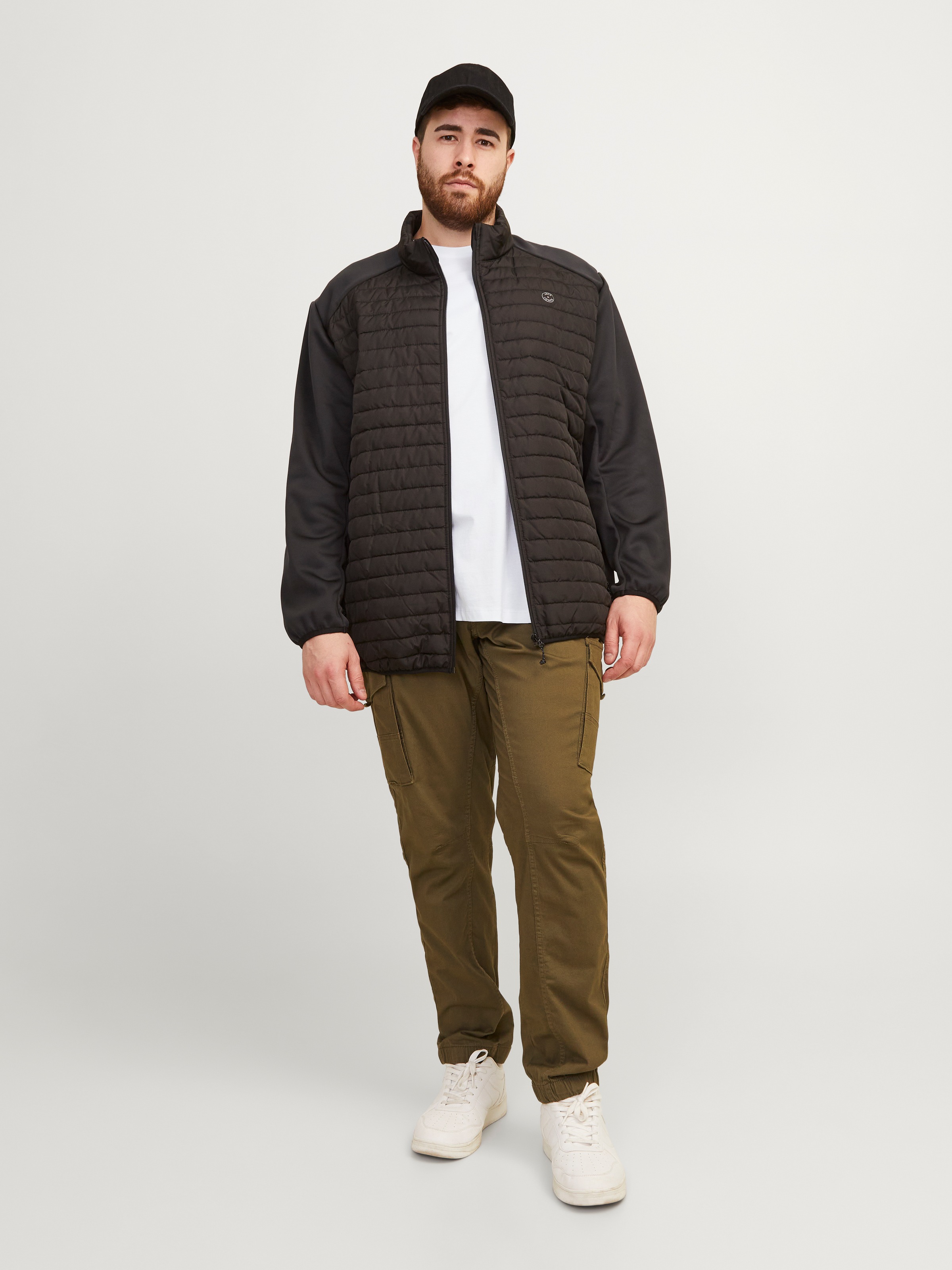Jack & Jones PlusSize T-Shirt »JJEPAULOS TEE SS CREW NECK NOOS PLS«, mit Logo Stickerei