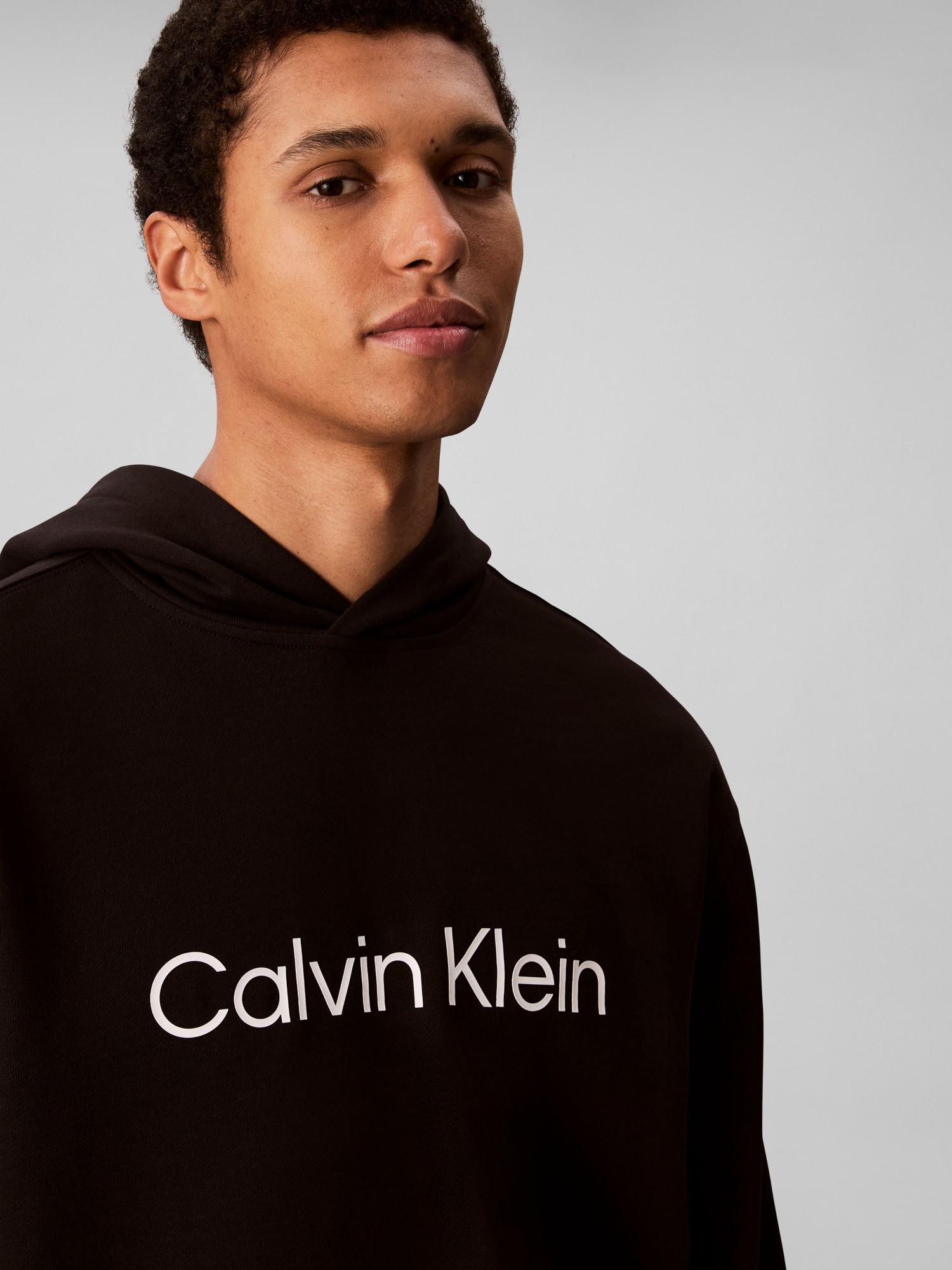 Calvin Klein Sweat à capuche »LS EU STANDARD LOGO 350TERRY PO«, Mit Rundhalsausschnitt, regular fit
