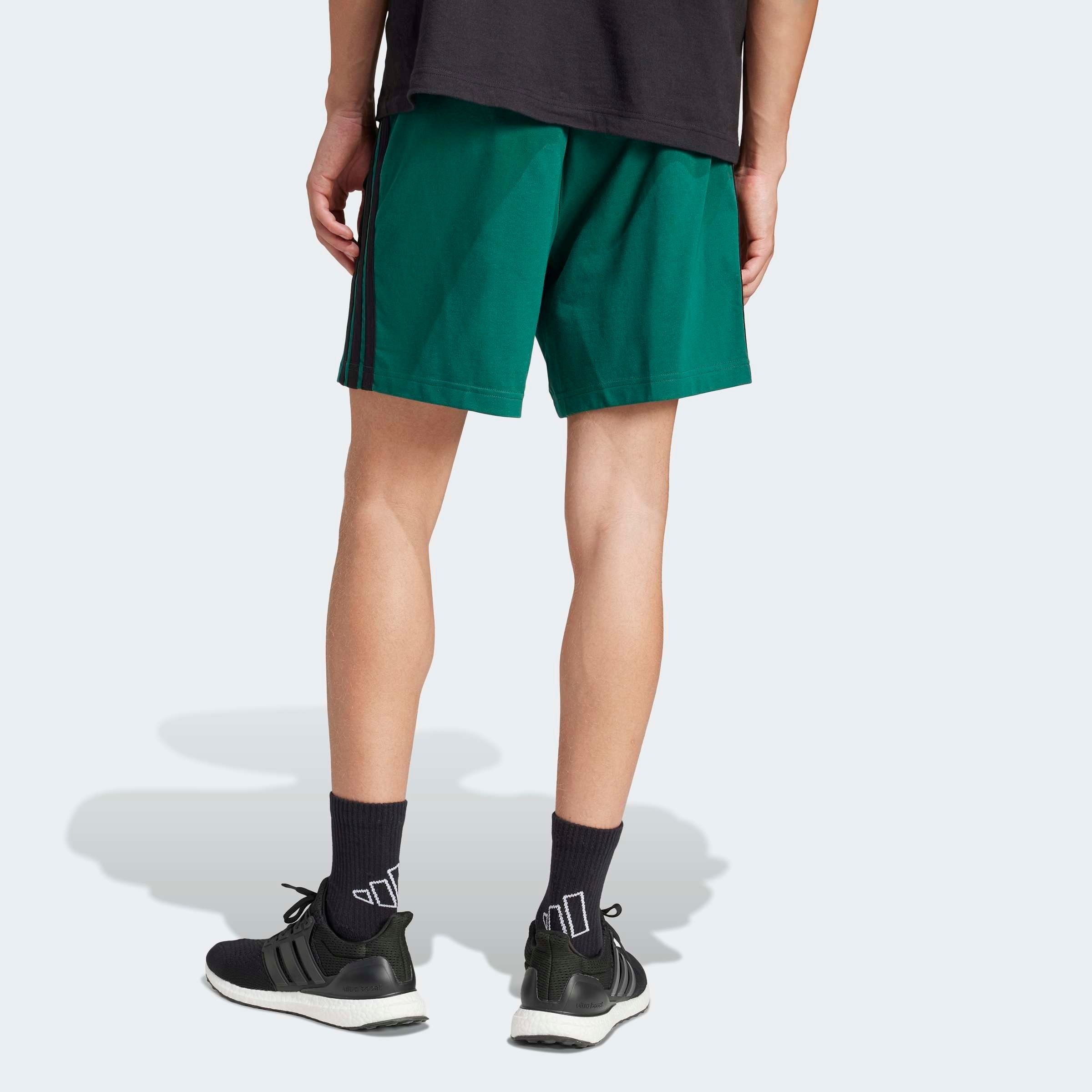 adidas Sportswear Short »ESSENTIALS 3-STREIFEN SINGLE JERSEY 7-INCH«  klassischer Schnitt, für Laufen und Alltag, mit Kordelverschluss