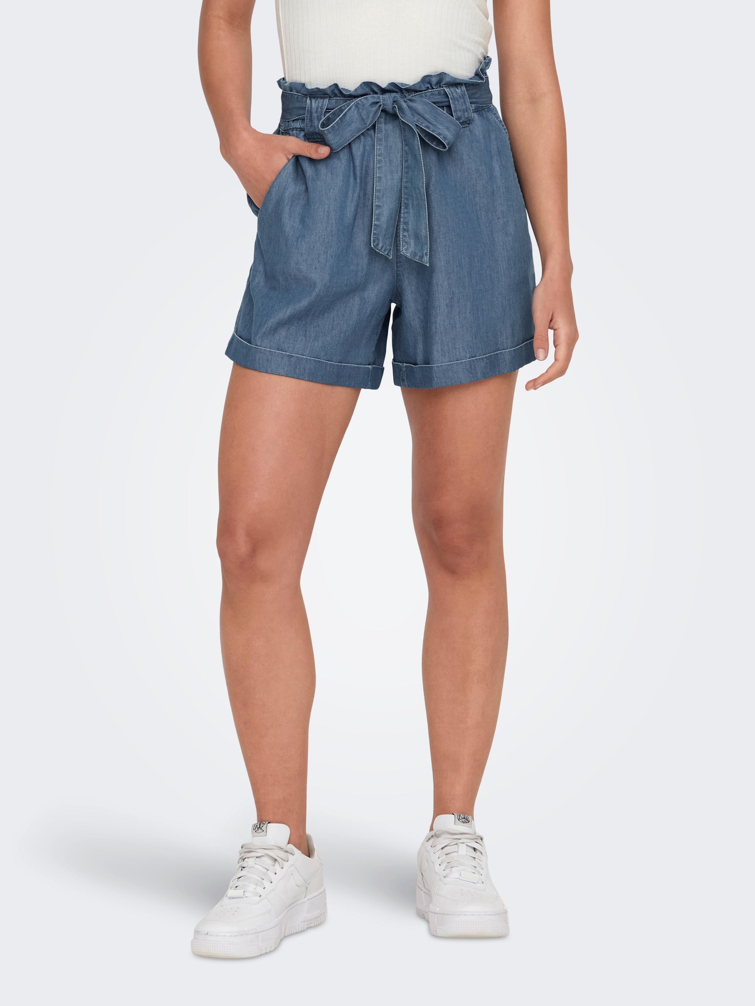 Image of ONLY Shorts "ONLBEA SMILLA HW PB LOOSE DNM SHORTS" im Denim Look