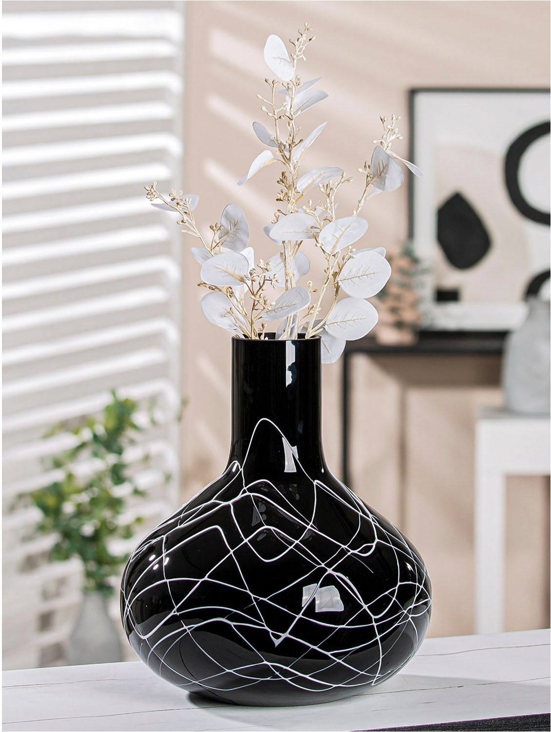 GILDE Tischvase "Vase Uderzo mit Spinnenwebendekor, Höhe ca. 28 cm" Europäische Handarbeit, aus durchgefärbtem Glas