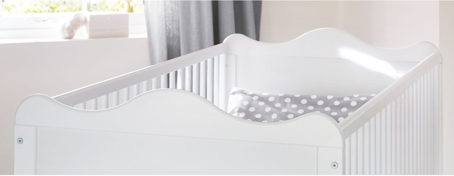 Pinolino® Babymöbel-Set »Florentina«, (Spar-Set, 2 St., Kinderbett, Wickelkommode), breit; Made in Europe; mit Kinderbett und Wickelkommode