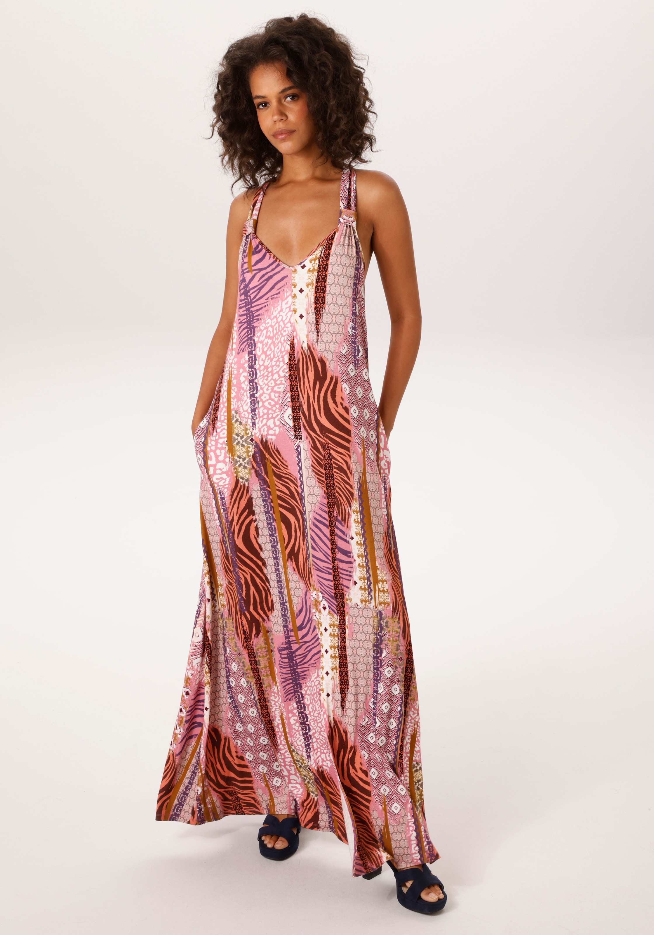 Image of Aniston CASUAL Sommerkleid Eingrifftaschen mit fantasievollen Patch-Drucken