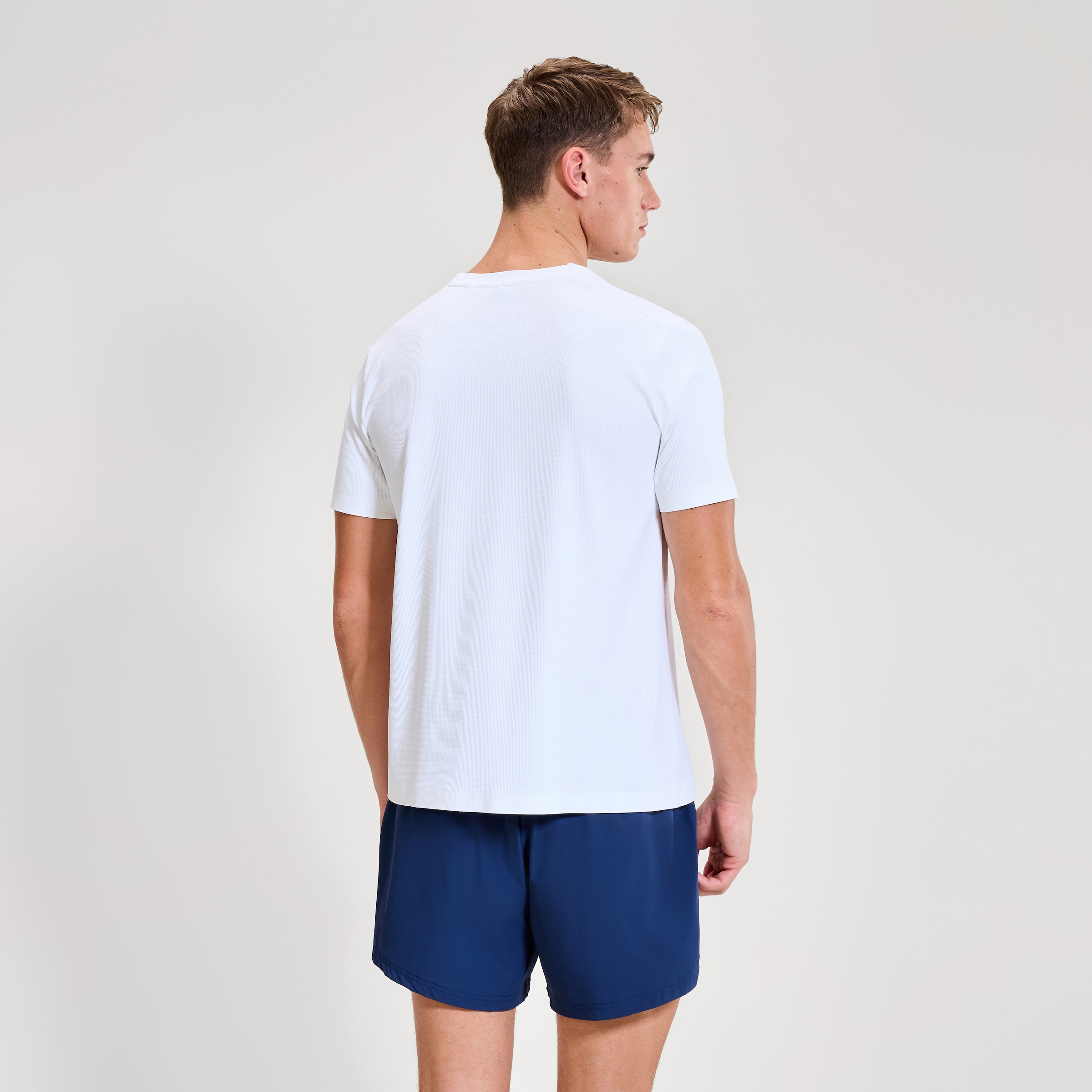 Ellesse T-shirt fonctionnel »TELLER TEE« Col rond, en polyamide et élasthanne, manches courtes