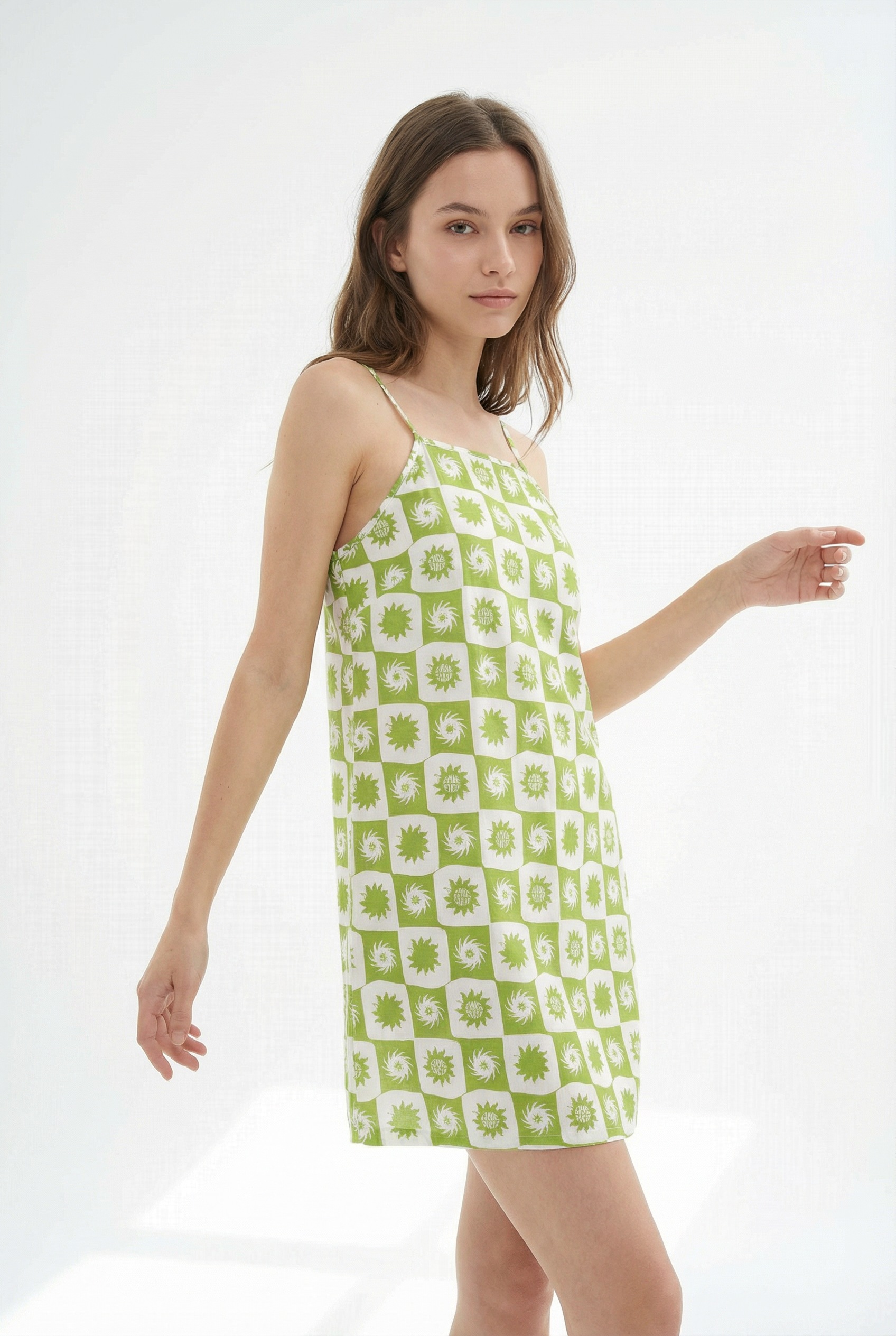 Image of Santa Cruz Sommerkleid "SUN DAZE MINI DRESS" aus Baumwolle, für Sportmode, sportlicher Stil, leichtes Material