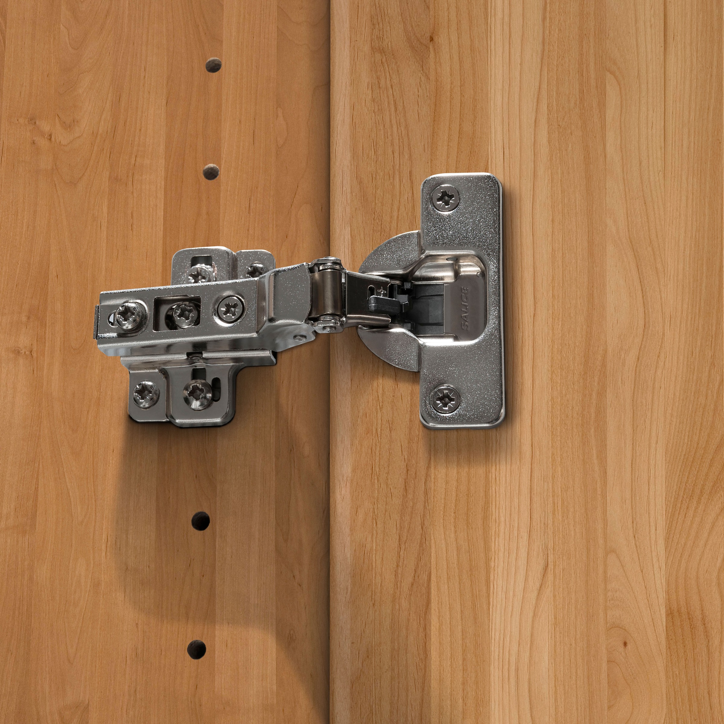 WIEMANN Armoire à portes battantes »Cardiff, Massivholztüren in Kombination mit Glas- oder Spiegeltüren« 4 Breiten, 2 Höhen 216/236cm auswählbar,  hochwertiges Design in langlebiger Qualität, viel Stauraum