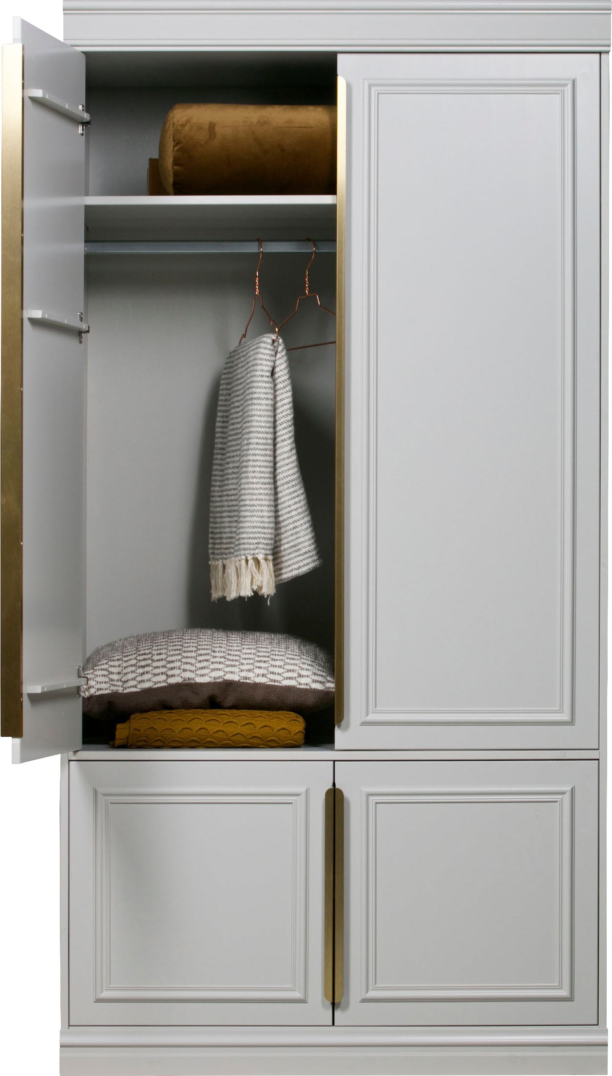 WOOOD Armoire vestiaire »Organize  FSC®-Kiefernholz mit Zierleisten-Türen und Metallgriffen« H 215 x L 110 x P 62 cm, fixation murale recommandée, facile d'entretien