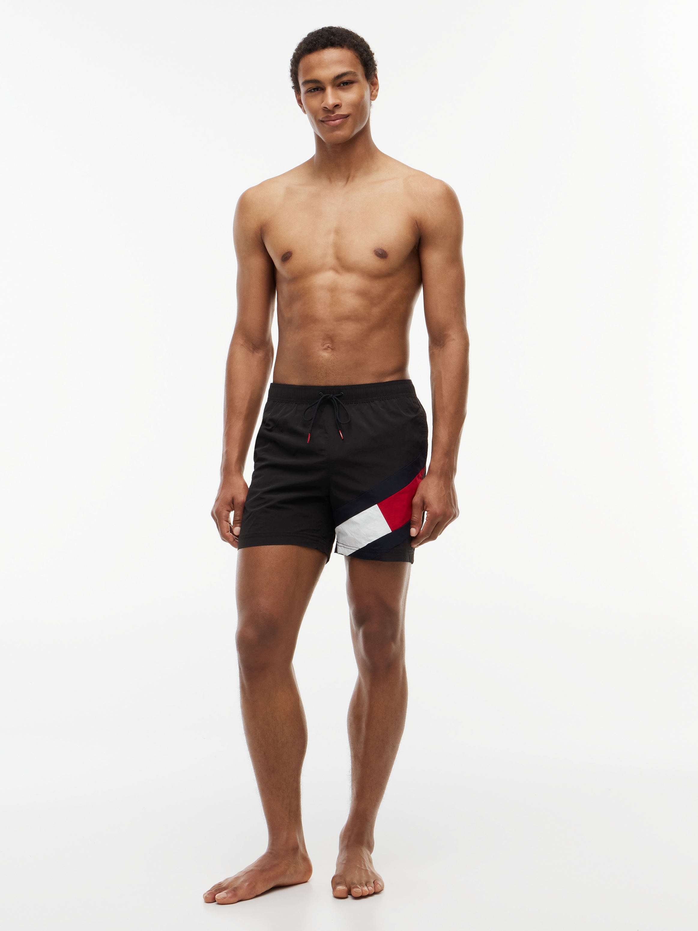 Tommy Hilfiger Swimwear Short de bain »SF MEDIUM DRAWSTRING« avec étiquette de marque Tommy Hilfiger