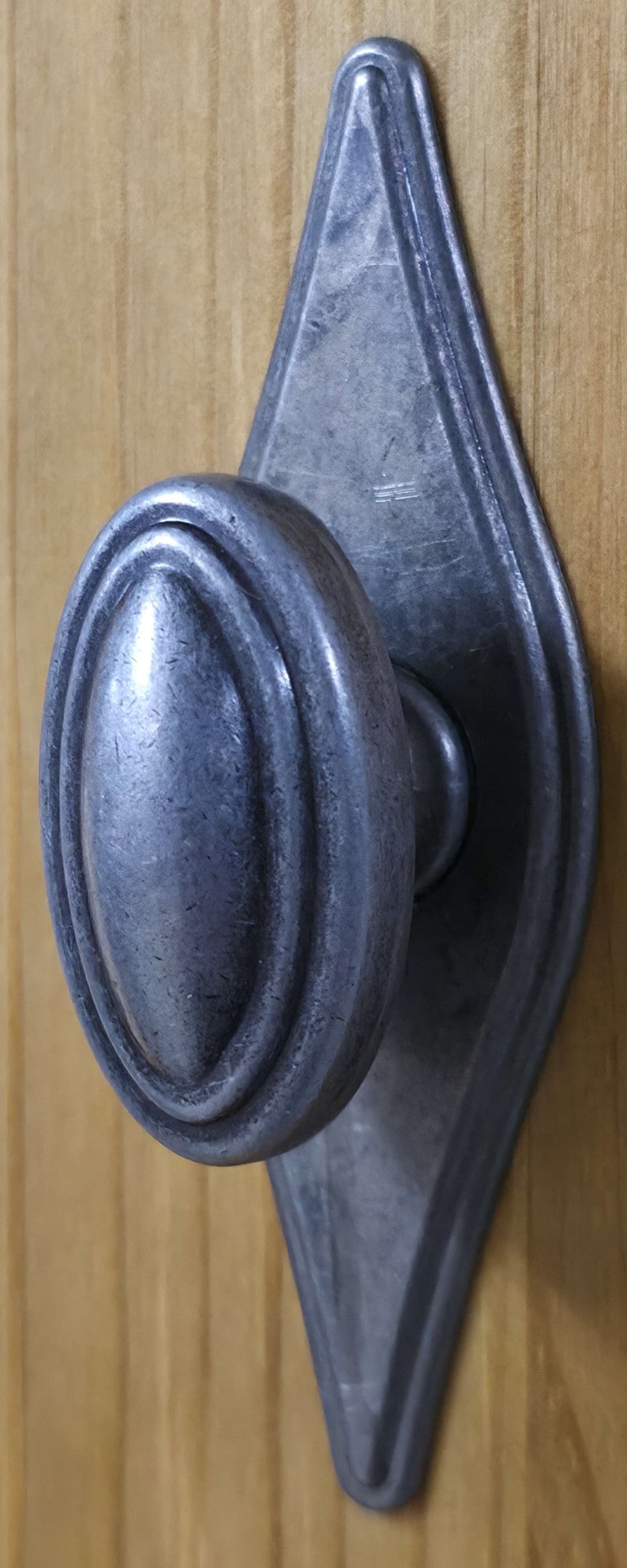 GOODproduct Waschbeckenunterschrank »Rauna« aus massiver Kiefer, Breite 64 cm, Rillenoptik, made in EU