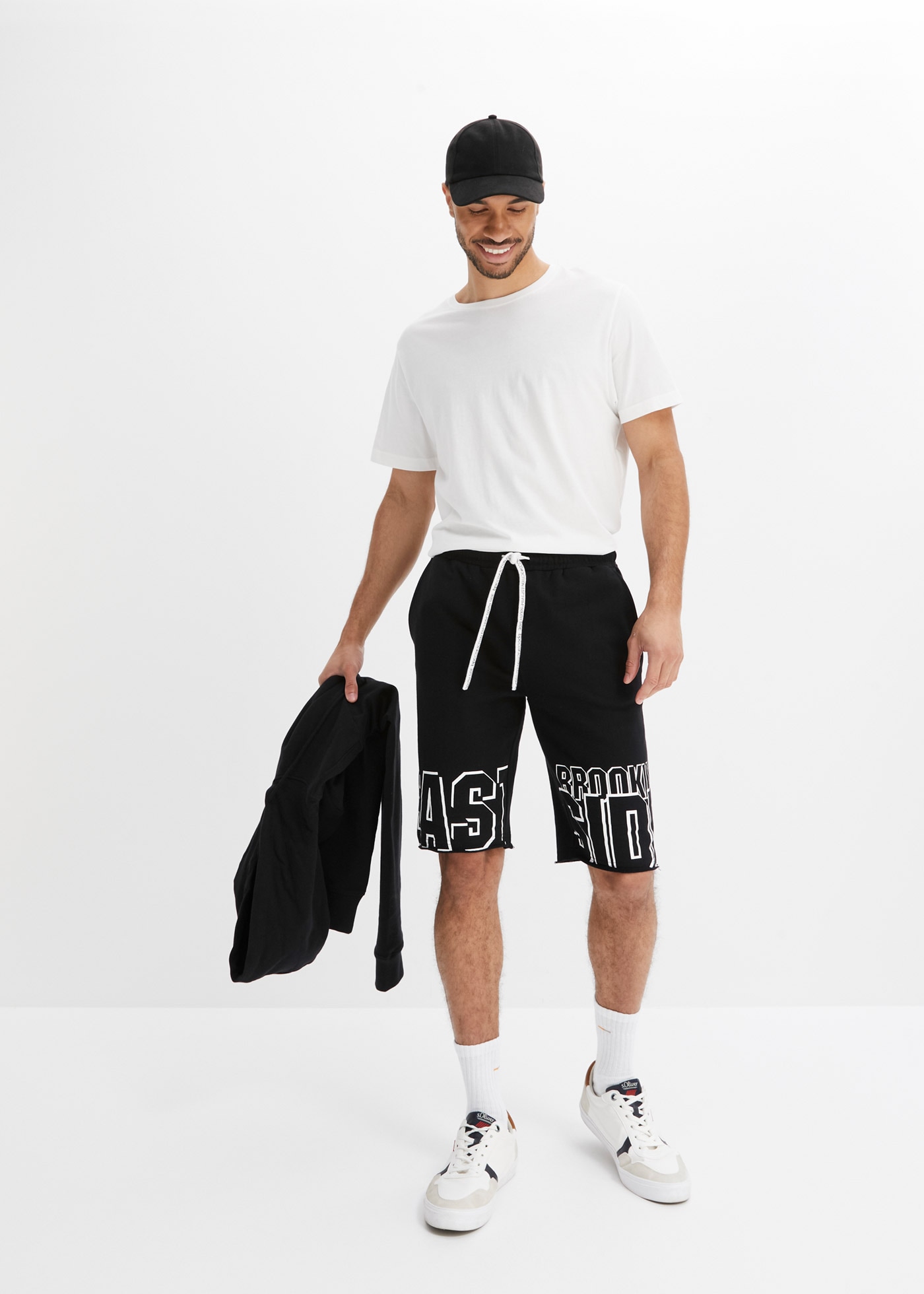 bonprix Sweatbermudas  aus Baumwolle, Regular Fit, mit Eingrifftaschen