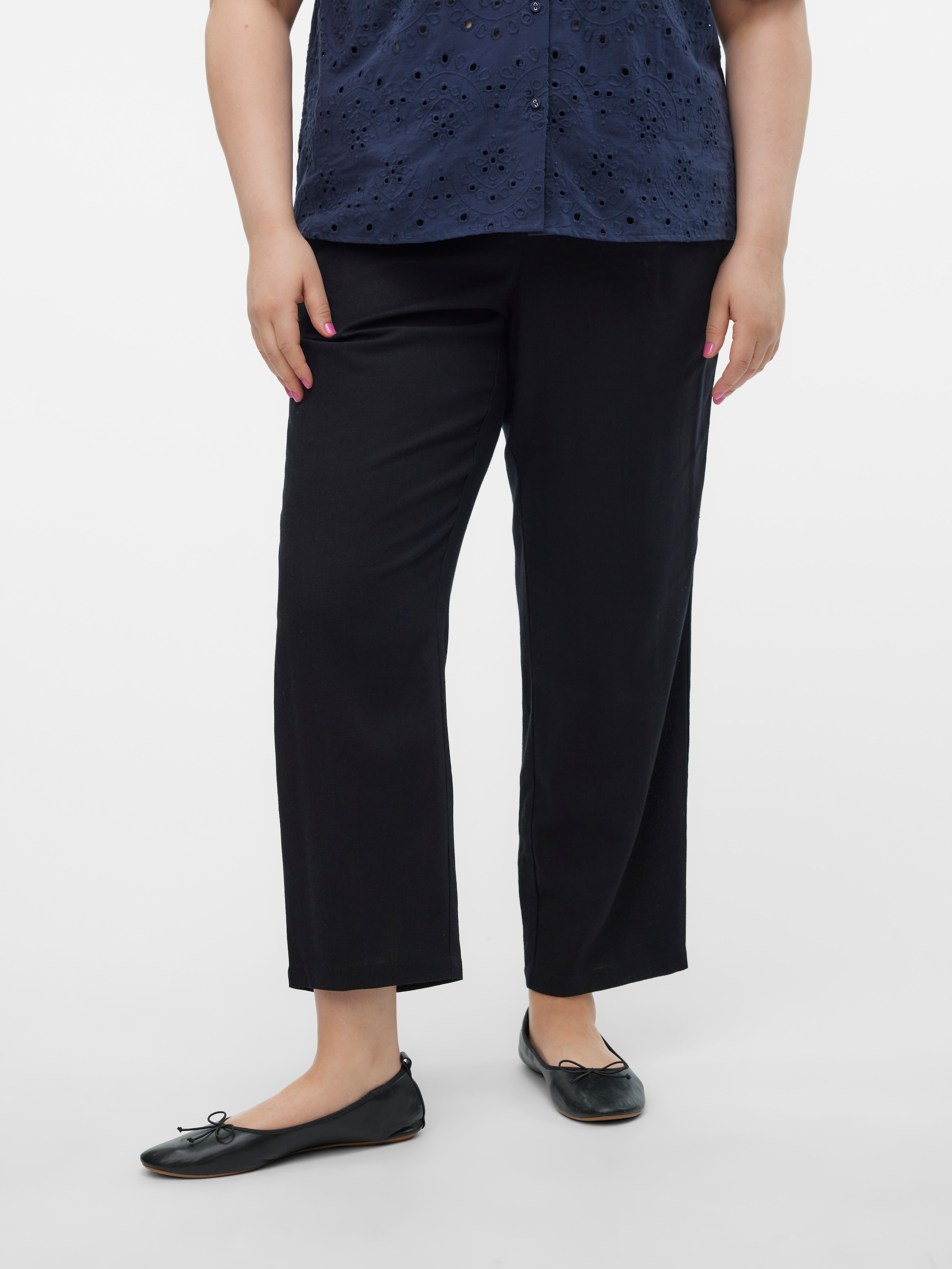 Image of Vero Moda Curve Schlupfhose "VMJESMILO ANKLE PANTS WVN GA NOOS CUR" Sommerhose