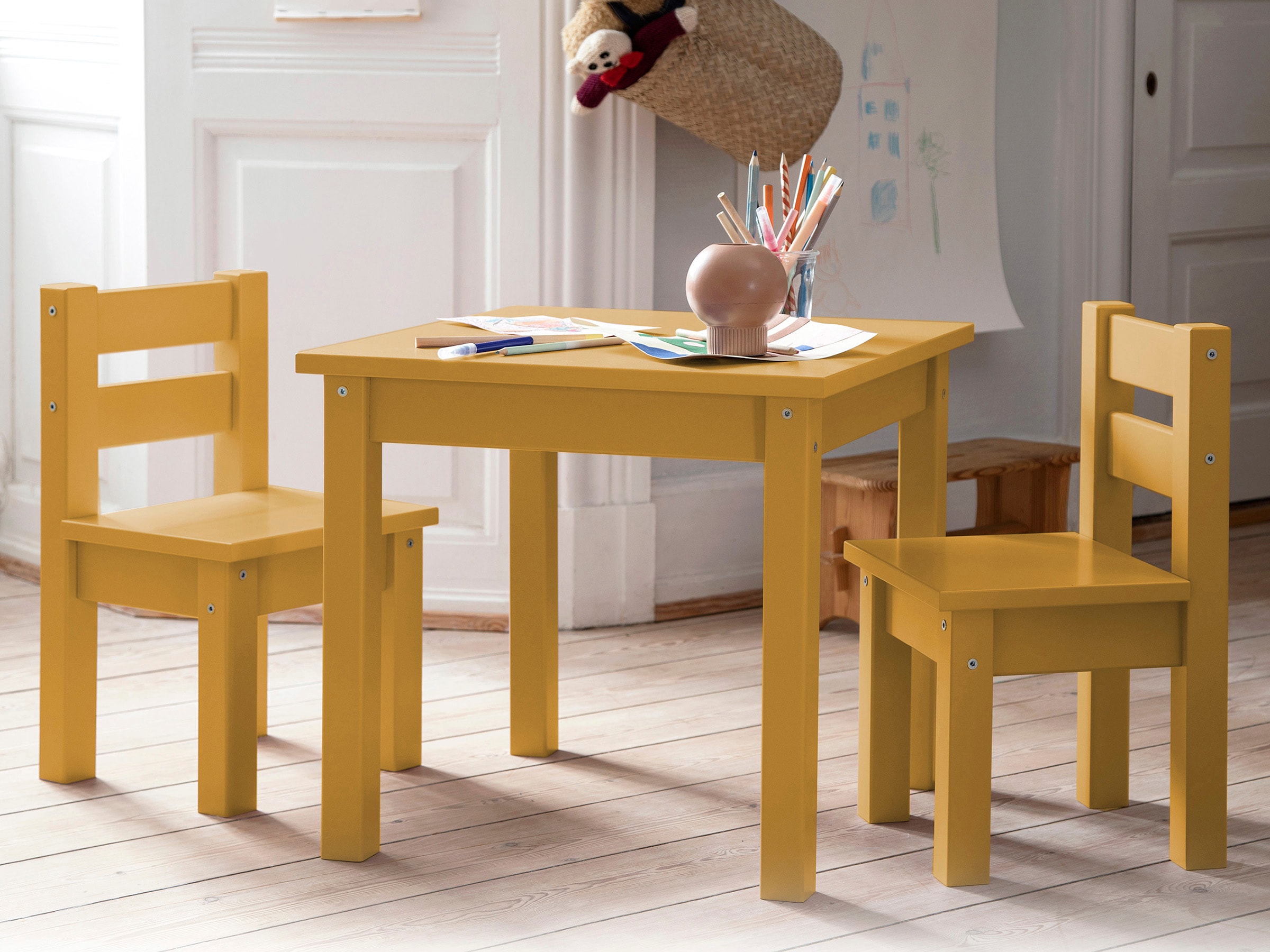 Hoppekids Ensemble de sièges pour enfants »MADS Kindersitzgruppe« Ensemble, 1 Tisch, 2 Stühle, 3 cuis tlg. in vielen Farben, mit zwei Stühlen