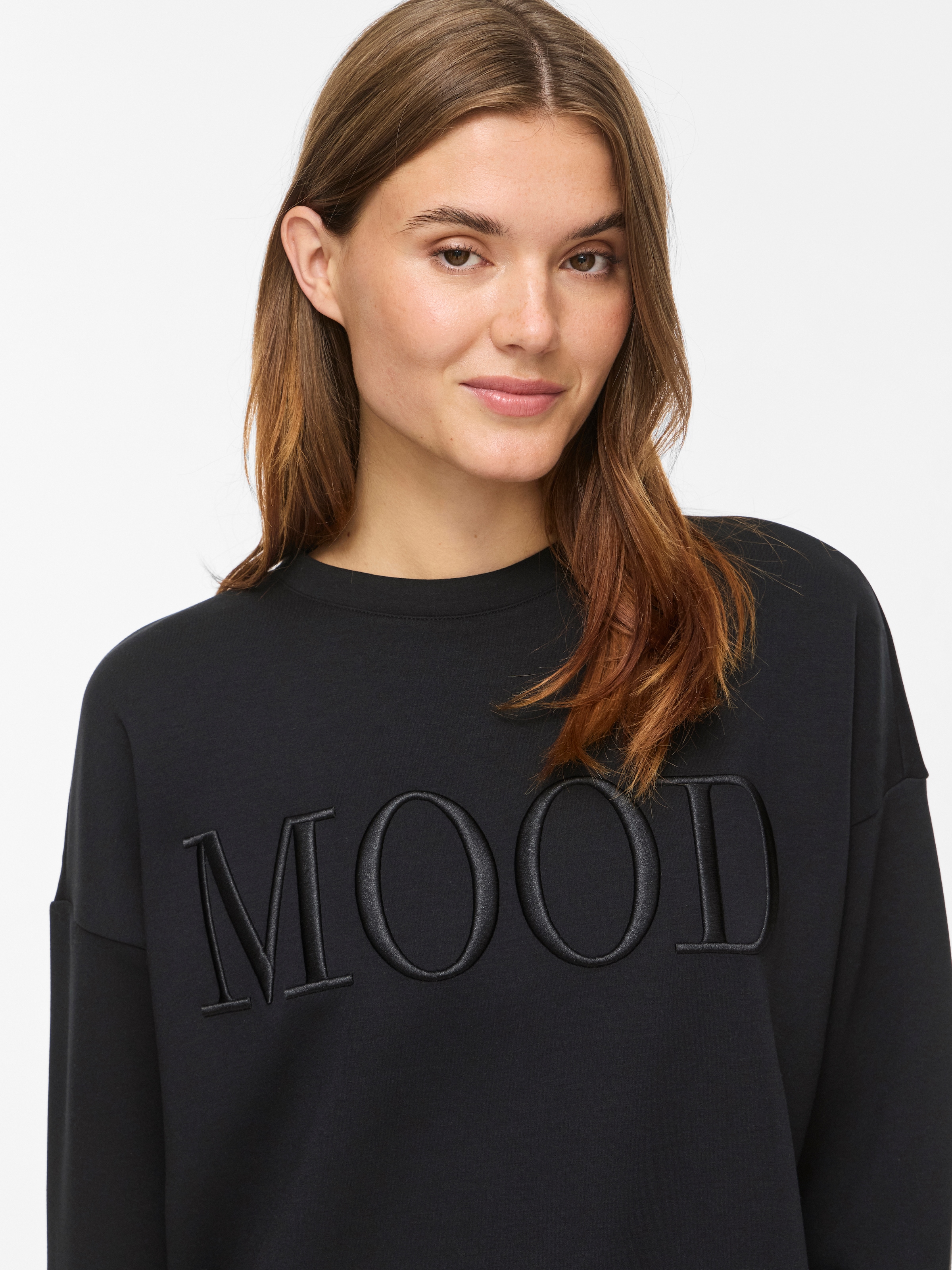 Vila Sweater »VIREFLECT MOOD EMB L/S SWEAT TOP/R/3«, Materialmix, loose fit
