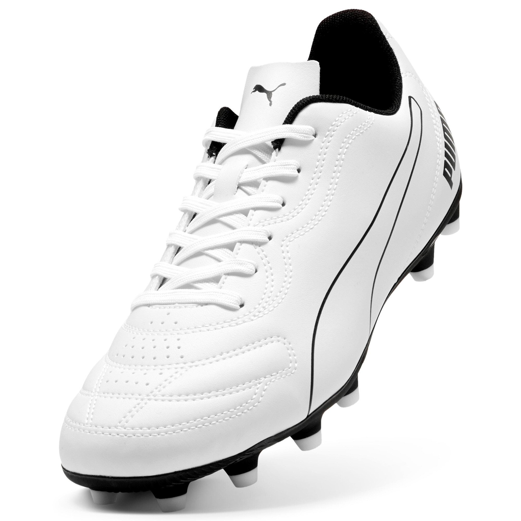 PUMA Chaussure de football »CLASSICO FG«  pour terrains en gazon, avec laçage, en synthétique