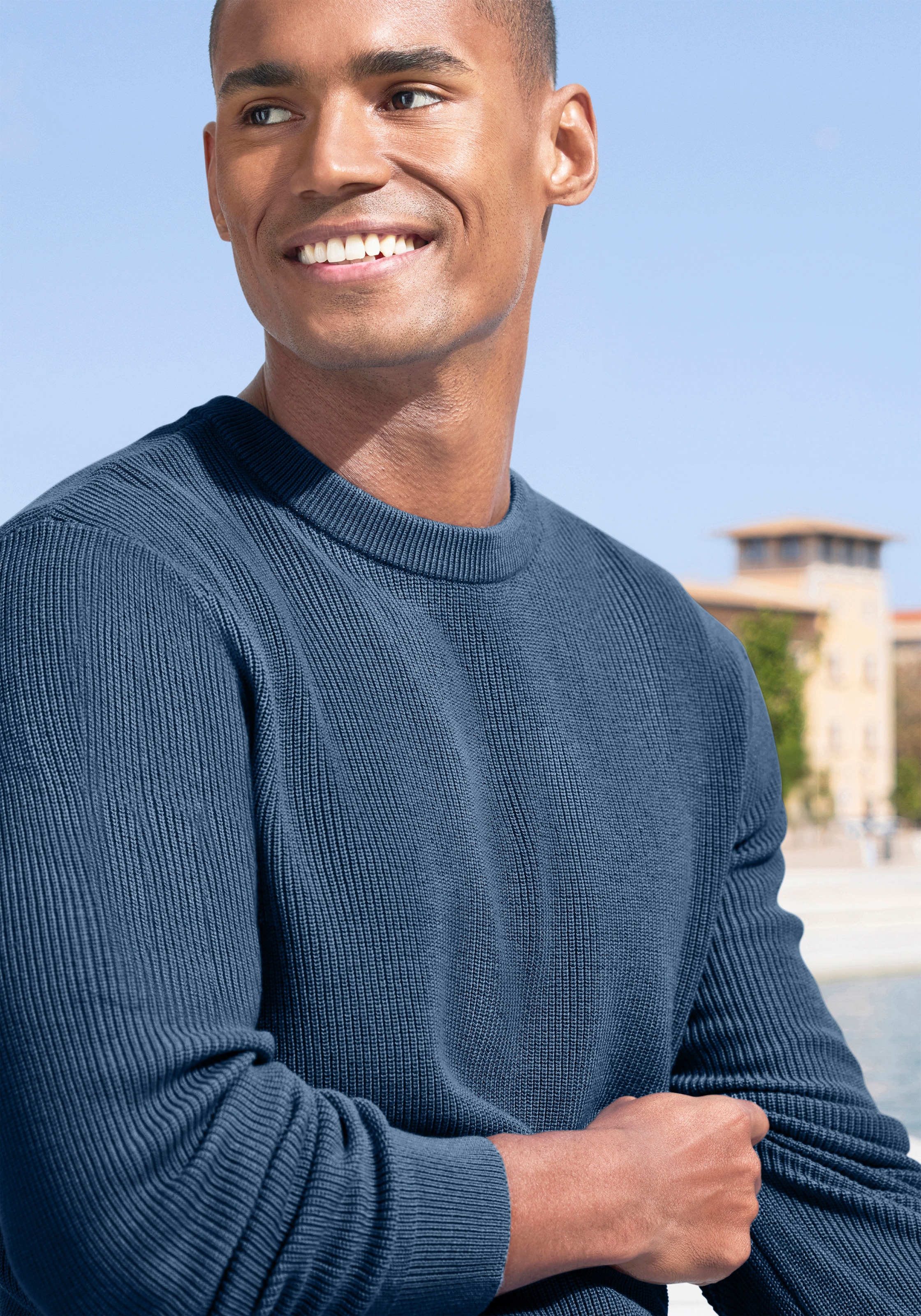 John Devin Strickpullover, Pullover in modischen Farben aus Baumwollmischung