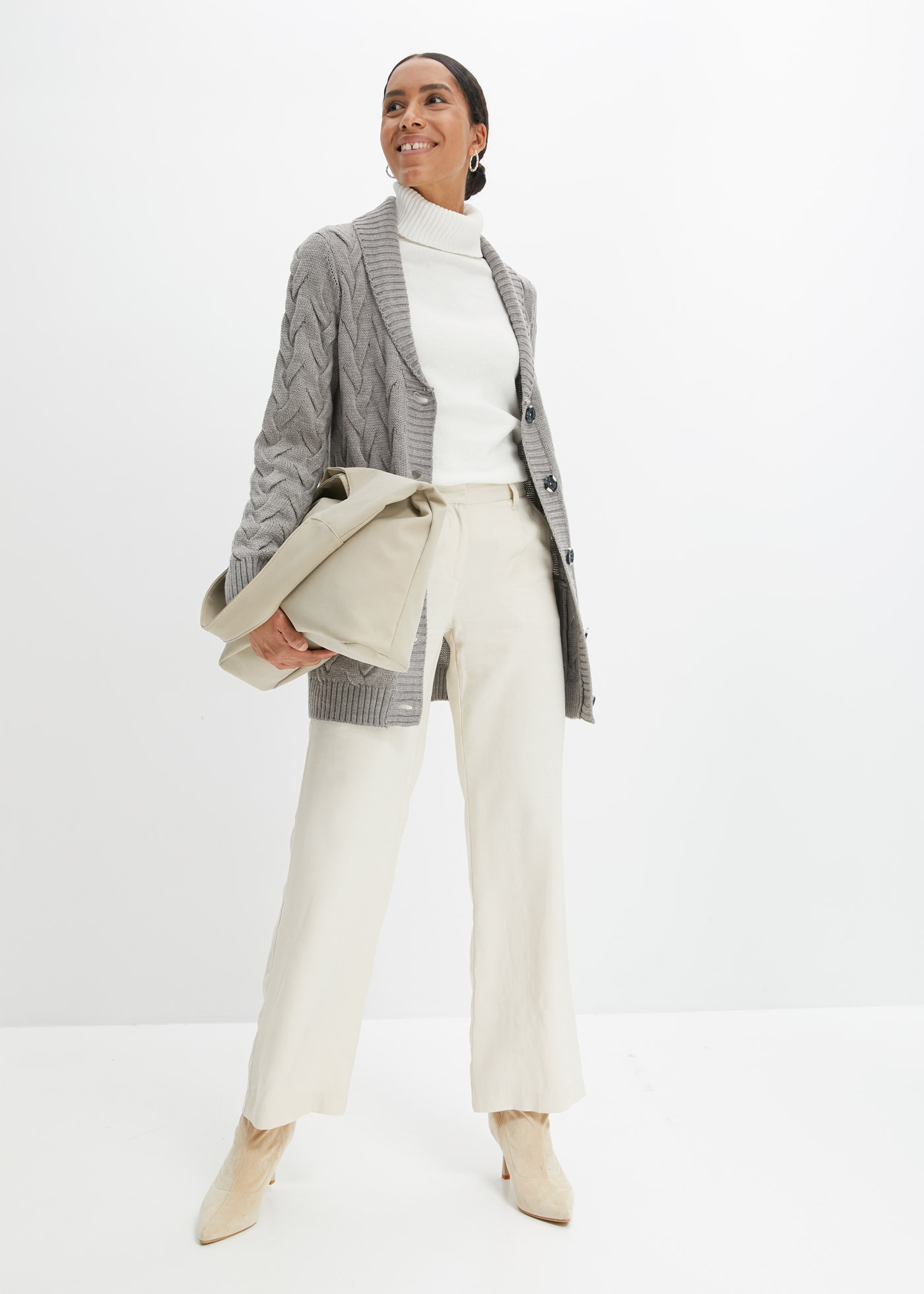 bonprix Cardigan long coupe ample, avec patte de boutonnage, avec poches plaquées