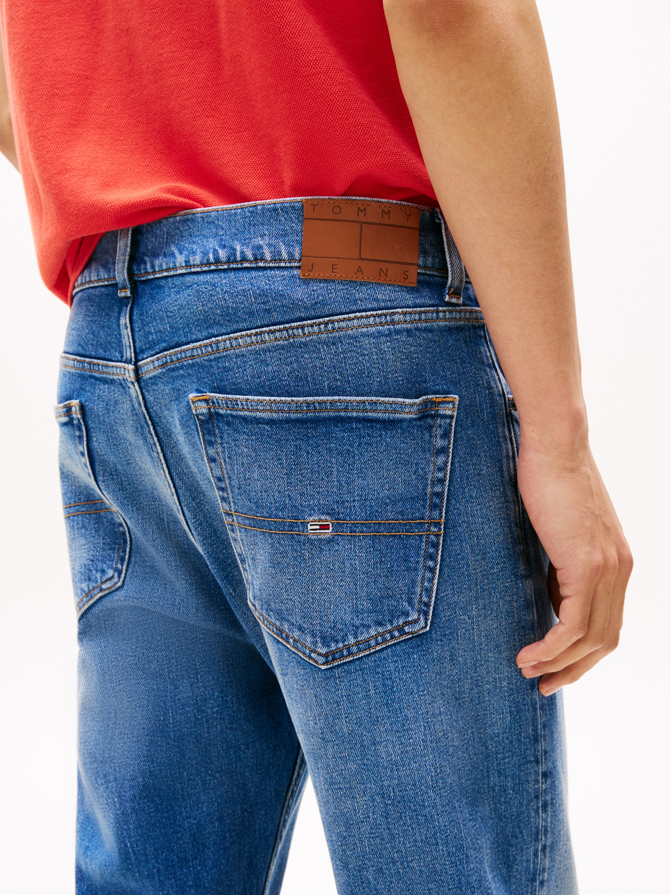 Tommy Jeans Regular-fit-Jeans »Otis Regular Straight«, Gerade geschnittene Jeans, regulärer Leibhöhe