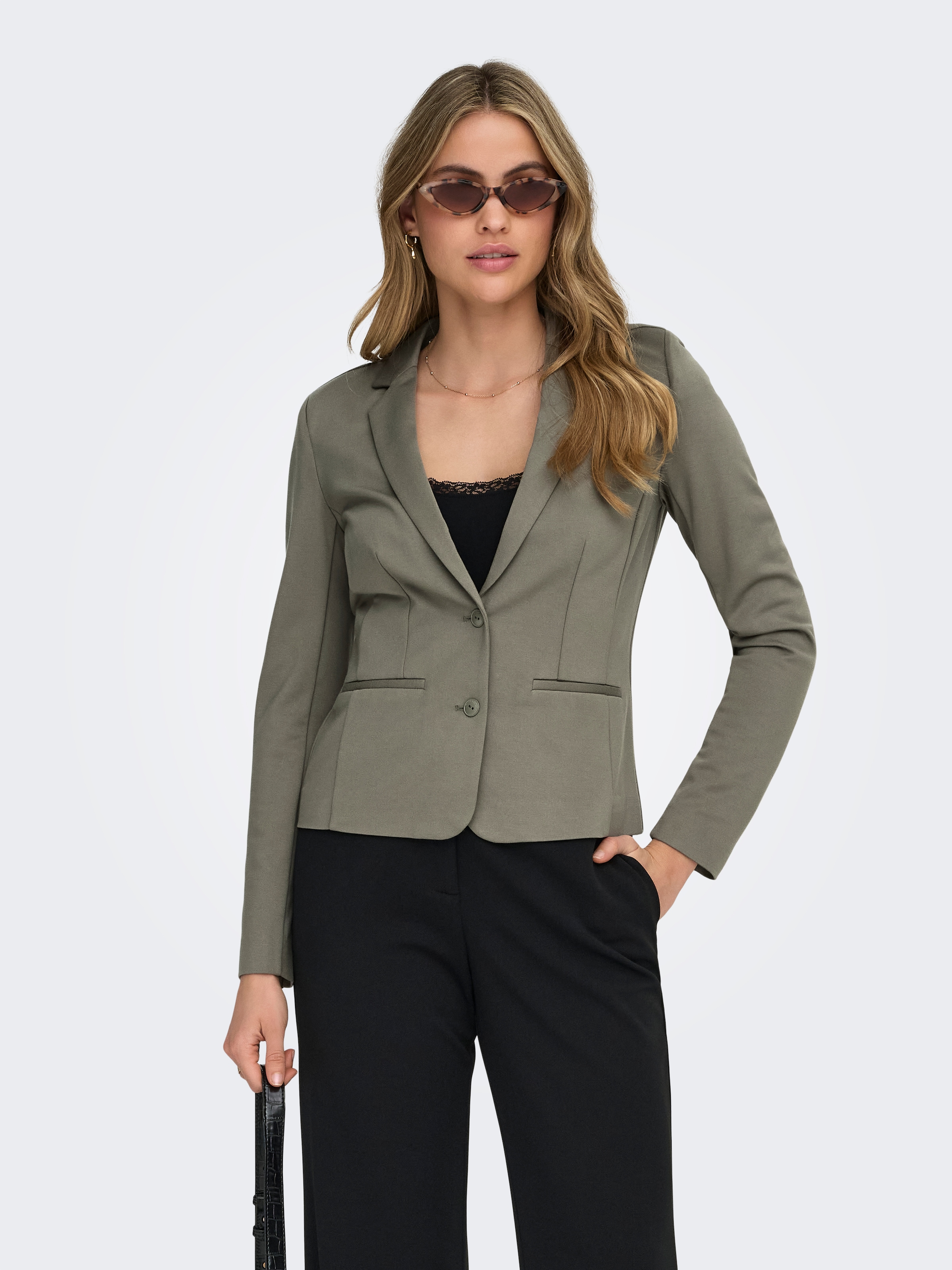 Image of ONLY Jerseyblazer "ONLPOPTRASH – 2-Knopf Blazer mit taillierter Silhouette" regular fit, Milano Rib, Materialmix, Reverskragen, unifarben