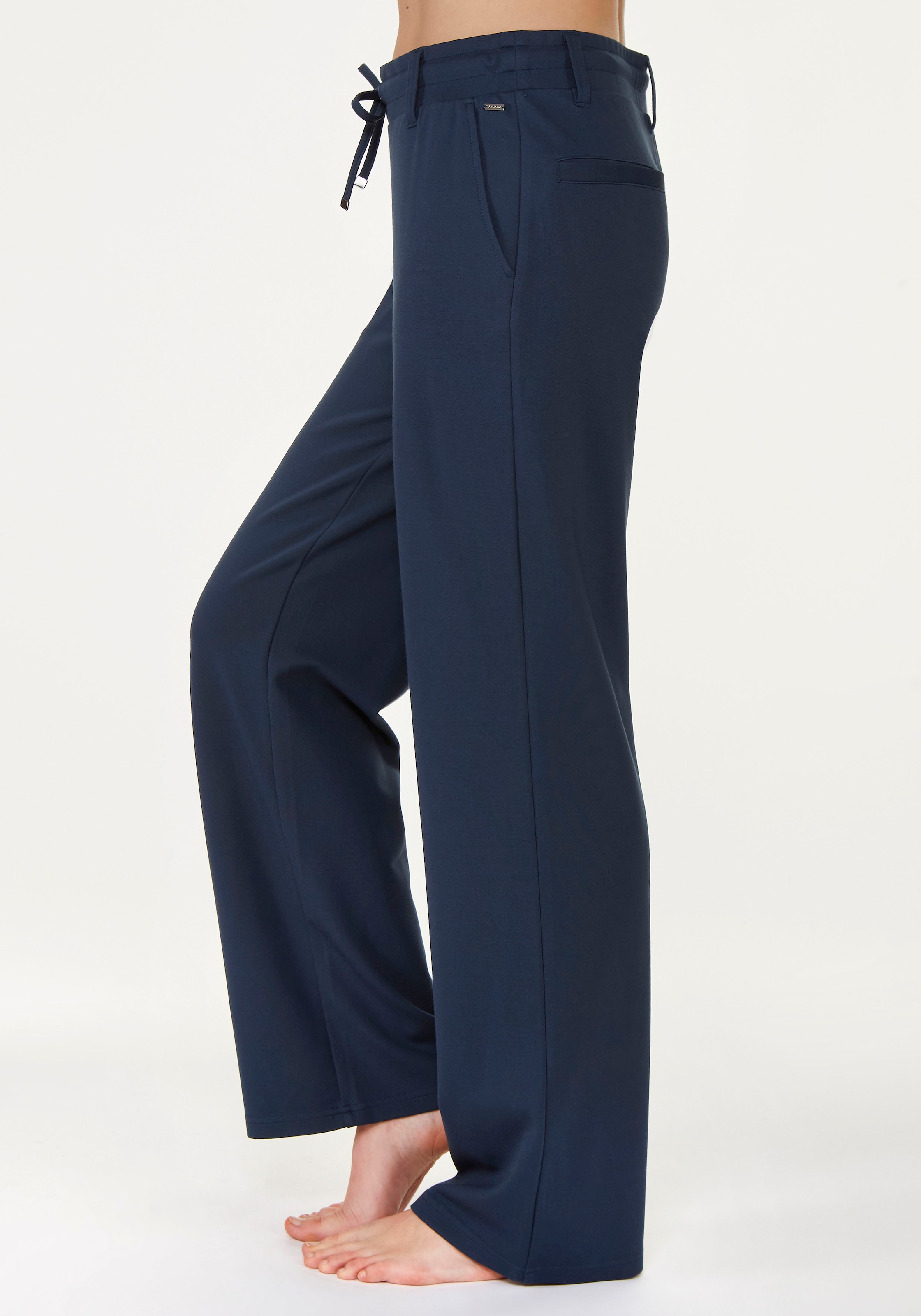 LASCANA Homewearhose, in weich fliessendem Material, Loungewear