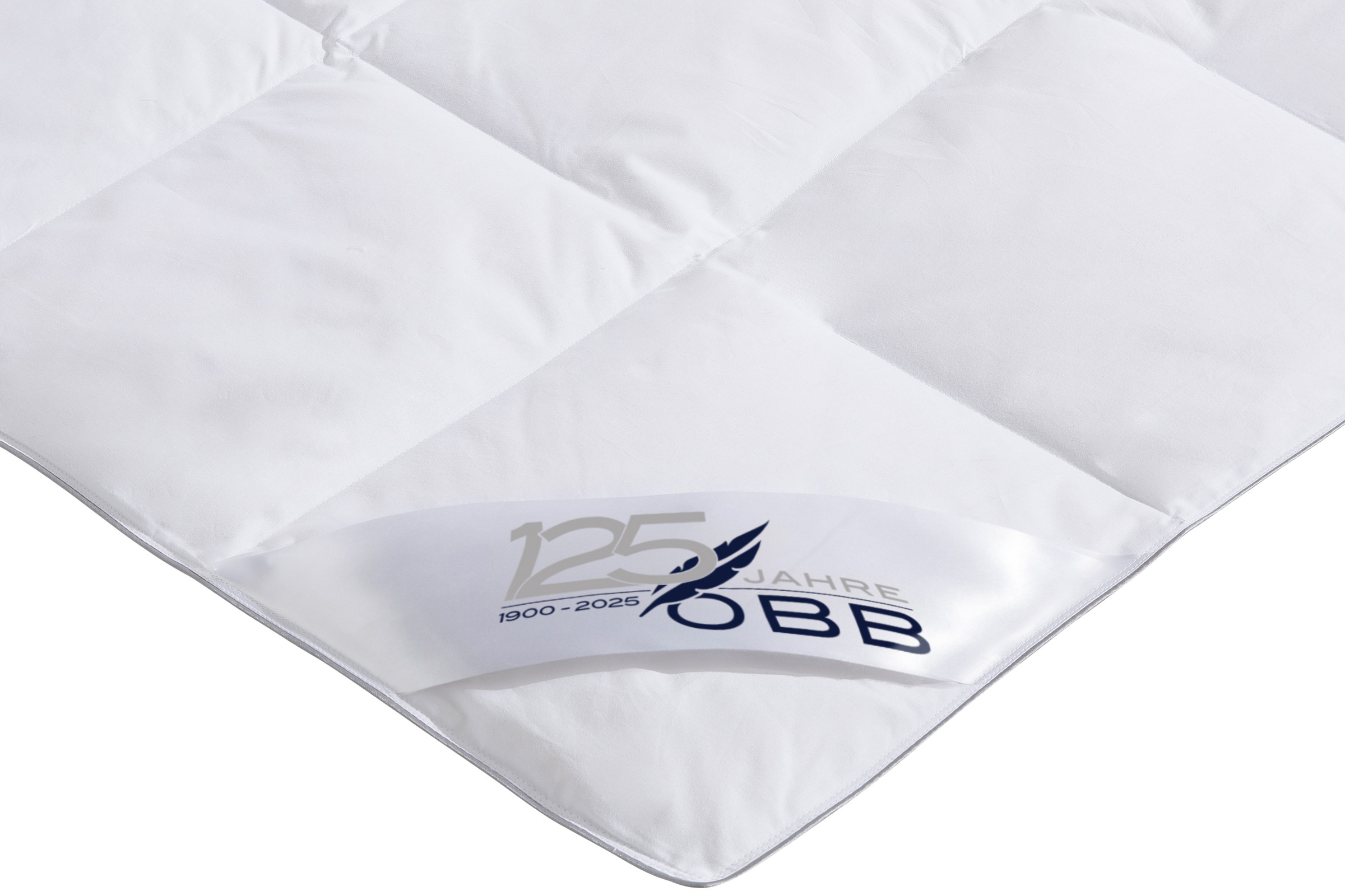 OBB Daunenbettdecke »Edition 125 Jahre, Bettdecken für Sommer und Winter, Ganzjahresdecke«. Füllung 90%Daunen, 10% Federn, Bezug 100% Baumwolle, Bettdecke 135x200 cm, 155x220 cm & weitere Grössen, Made in Germany