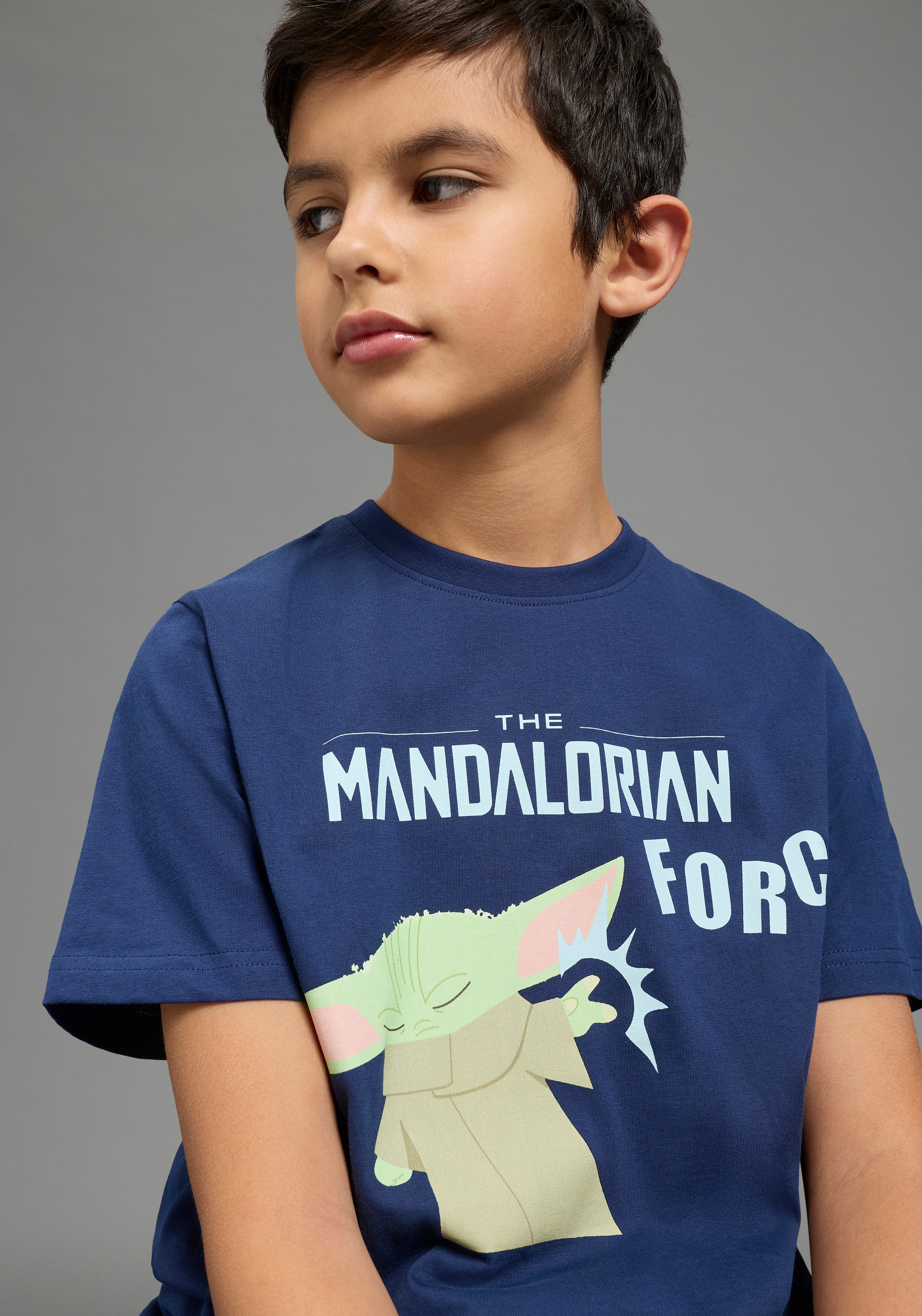 Image of KIDSWORLD T-Shirt "STAR WARS: MADALORIAN - Disney Shirt" MANDALORIAN Shirt für Jungen, Kurzarm, bedruckte Optik, aus Baumwolle