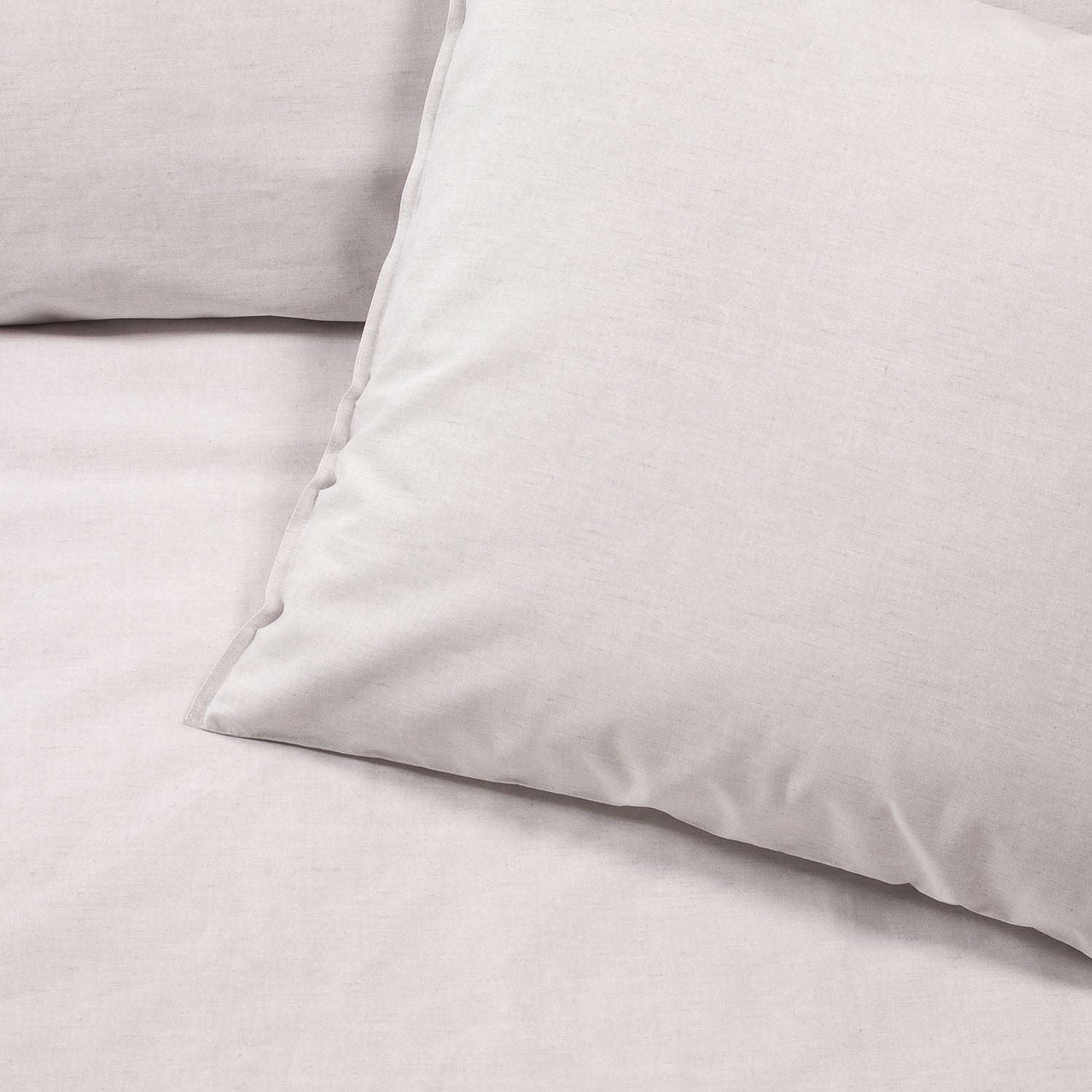 damai »Mik« Leinen-Optik