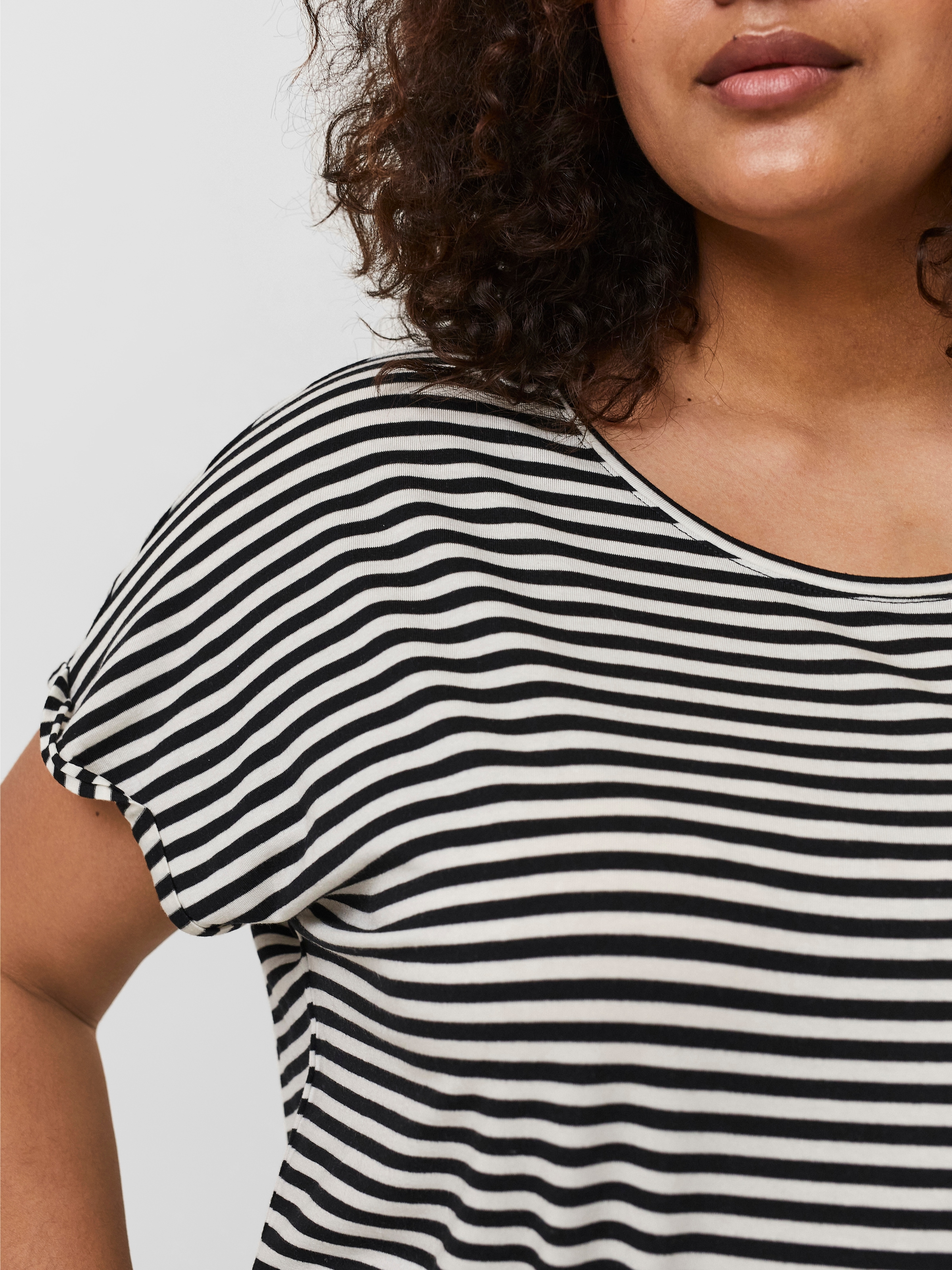 Vero Moda Curve Kurzarmshirt »VMAVA PLAIN SS TOP STRIPE GA NOOS CURVE«